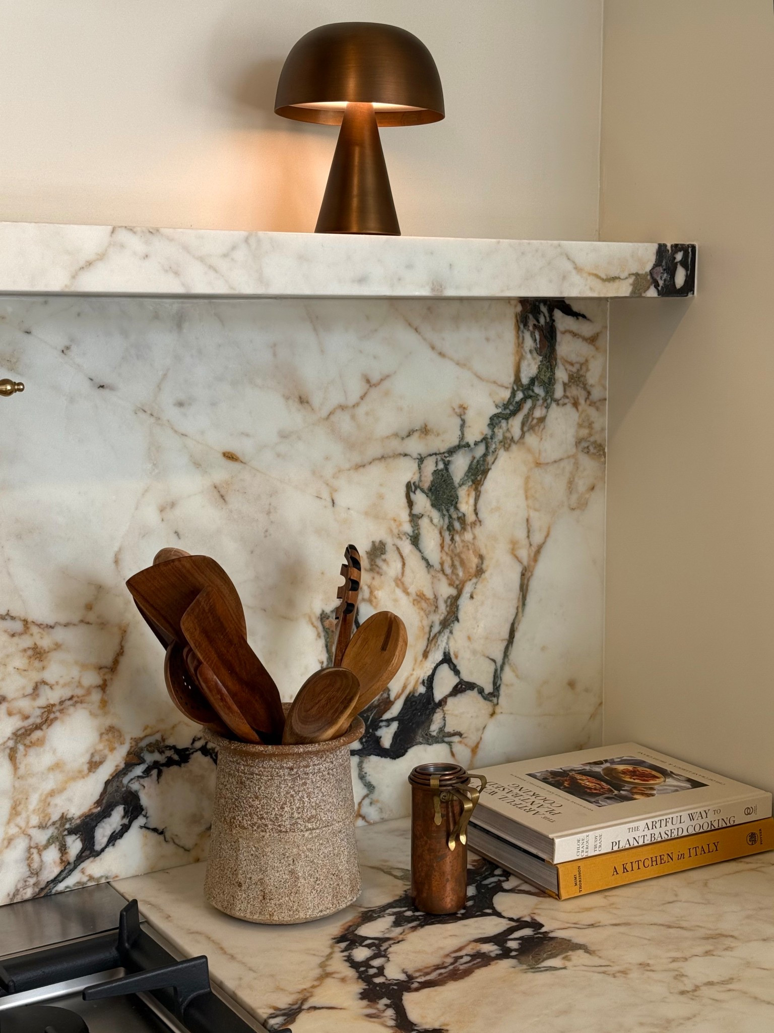 ON SALE: cordless lamp