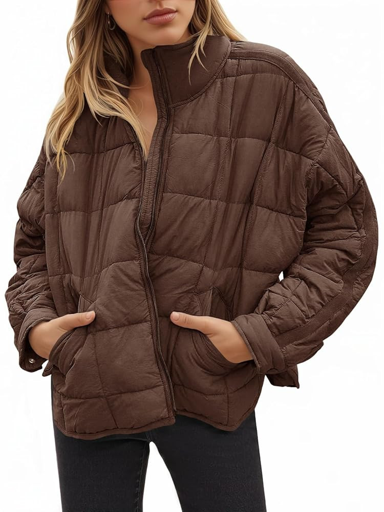 Aiopr Women's Oversized Lightweight Down Coat Long Sleeve Zip Packable Short Puffer Jackets | Amazon (US)