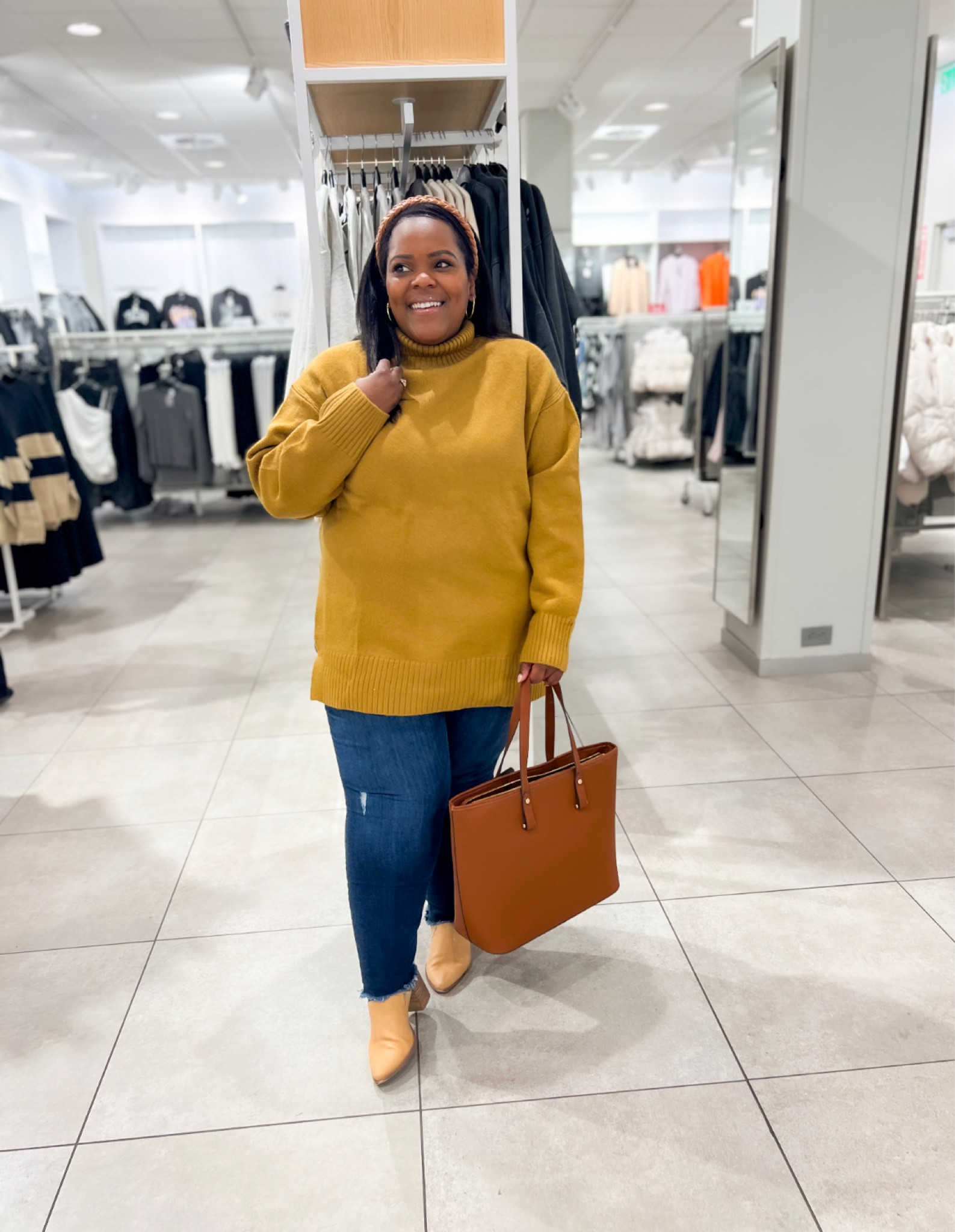 Fall outfit / fall looks / sweaters / denim / H&M / tote bags  / casual Friday

#LTKmidsize #LTKfindsunder50 #LTKstyletip