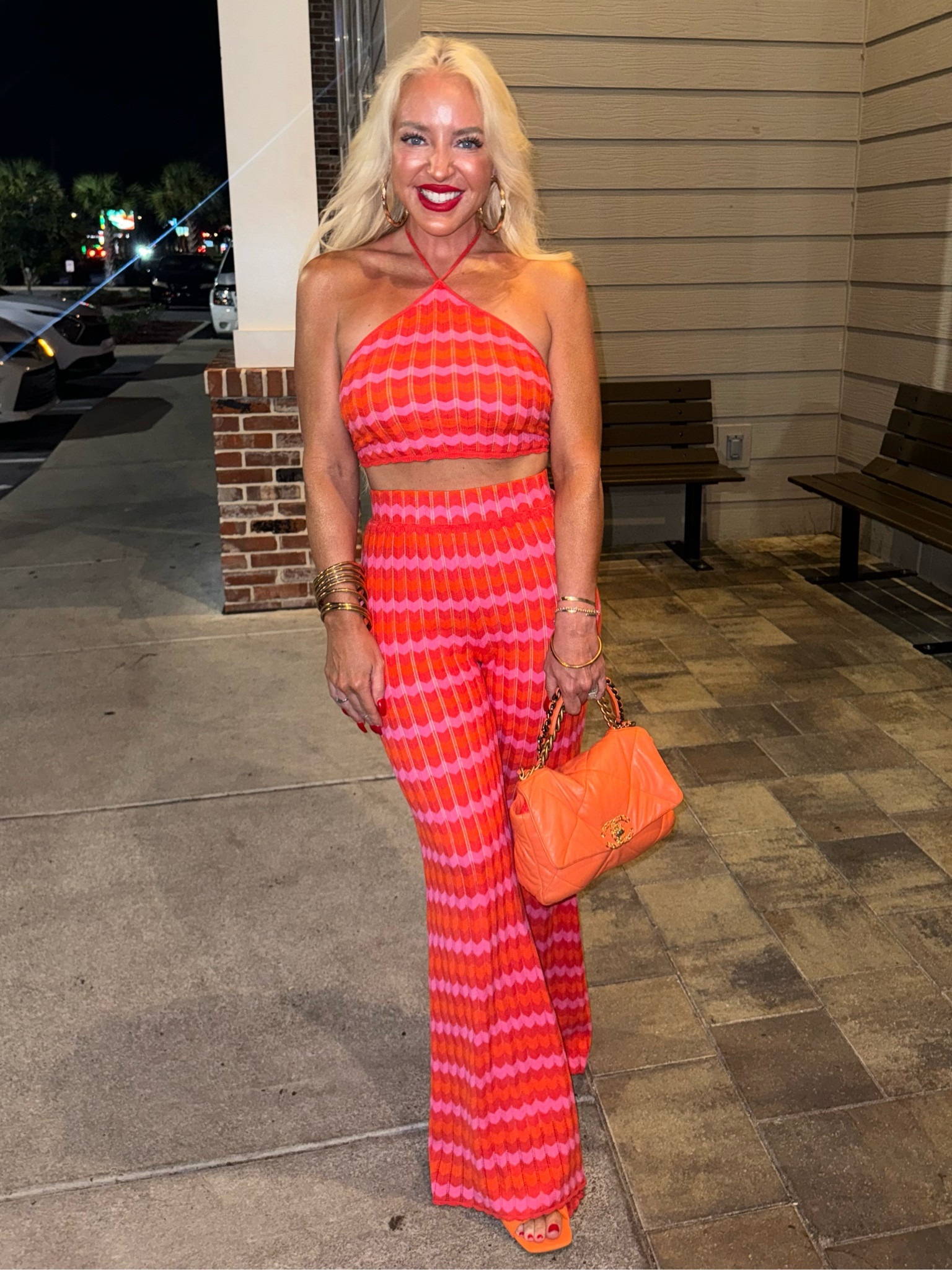 Adorable retro vibes from showmeyourmumu 🧡🩷