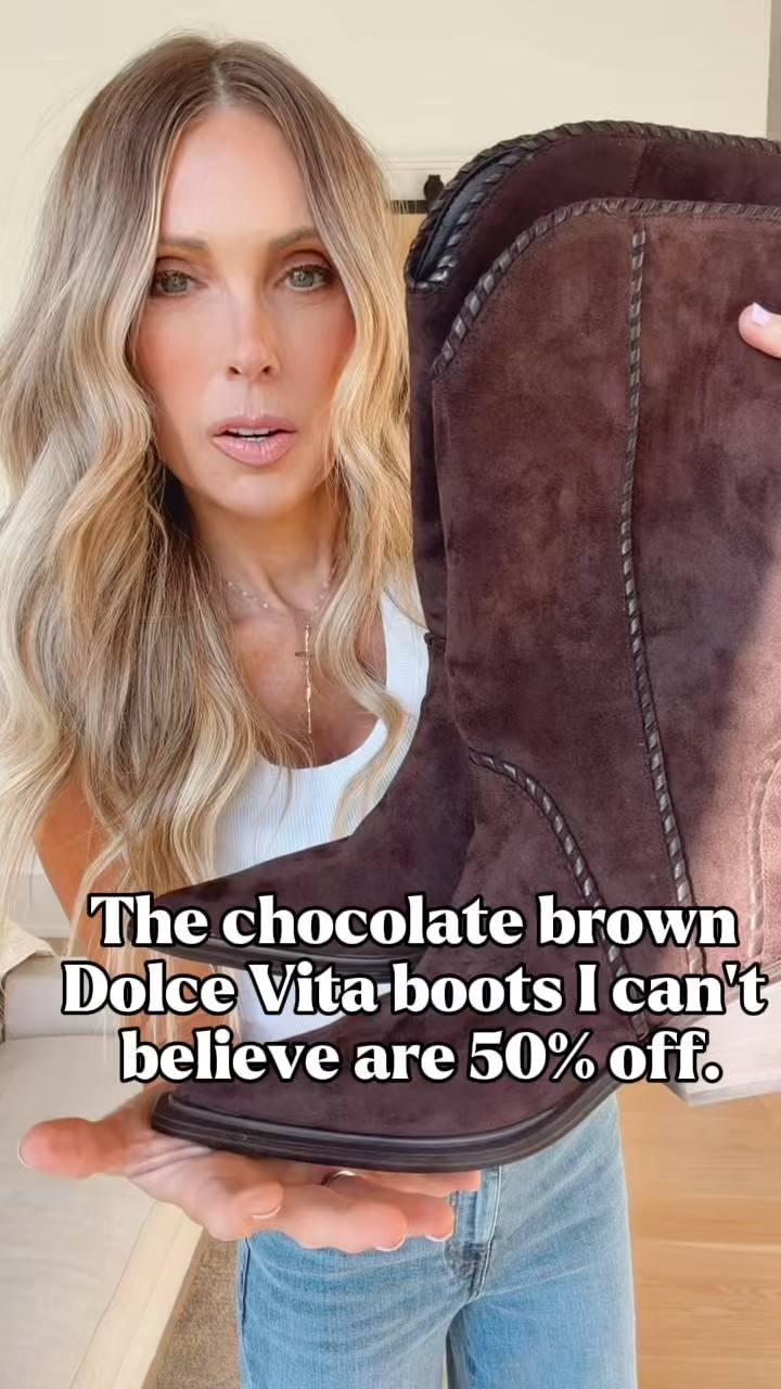 Dolce Vita. Chocolate brown. Under $70. Basically everything I want in a fall boot, and they’re 50% off right now during Nordstrom Rack’s 125 Deals. #ad @nordstromrack