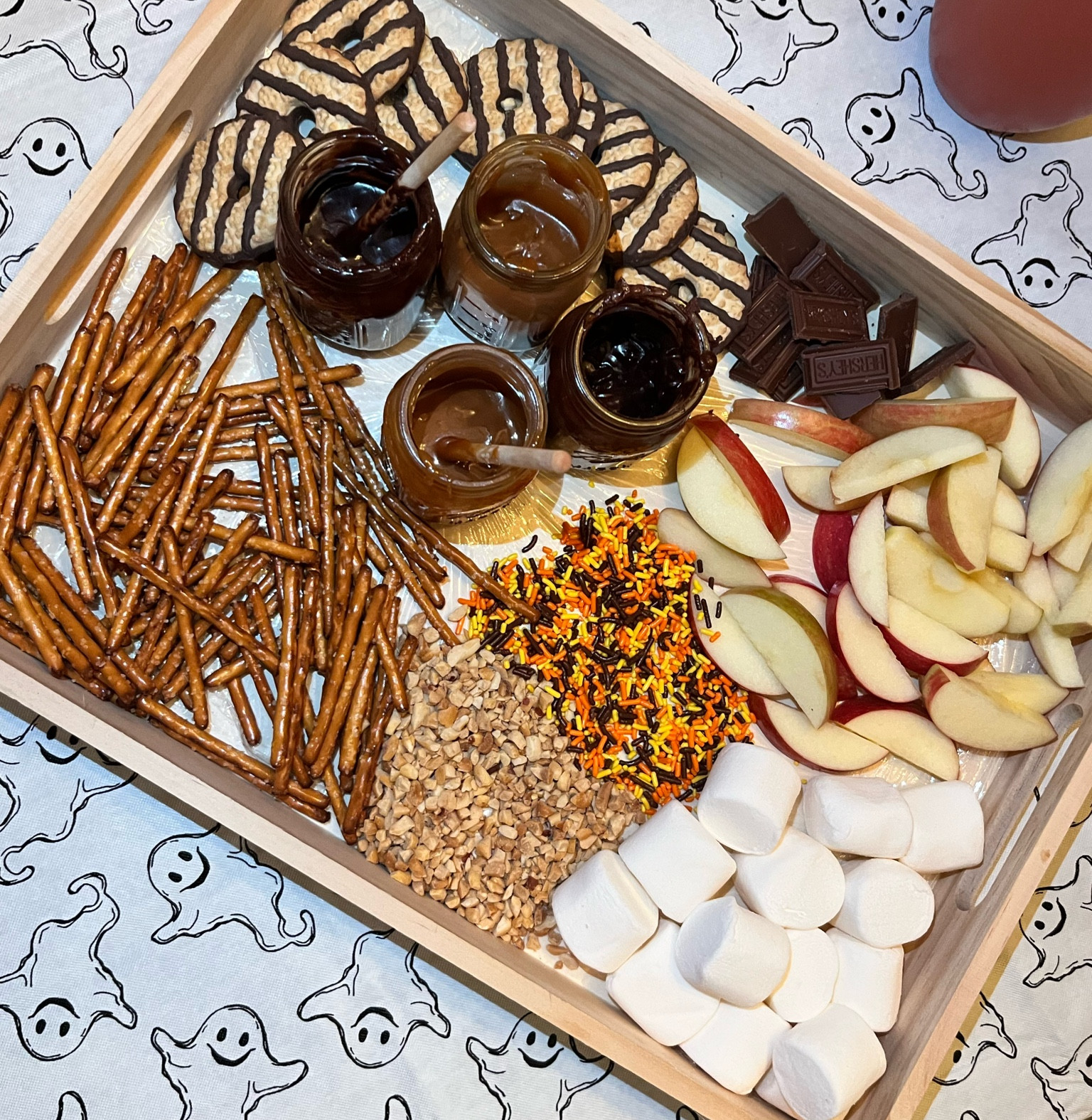 Fall snack boards are my favorite👻🎃

#LTKHoliday #LTKSeasonal #LTKHalloween