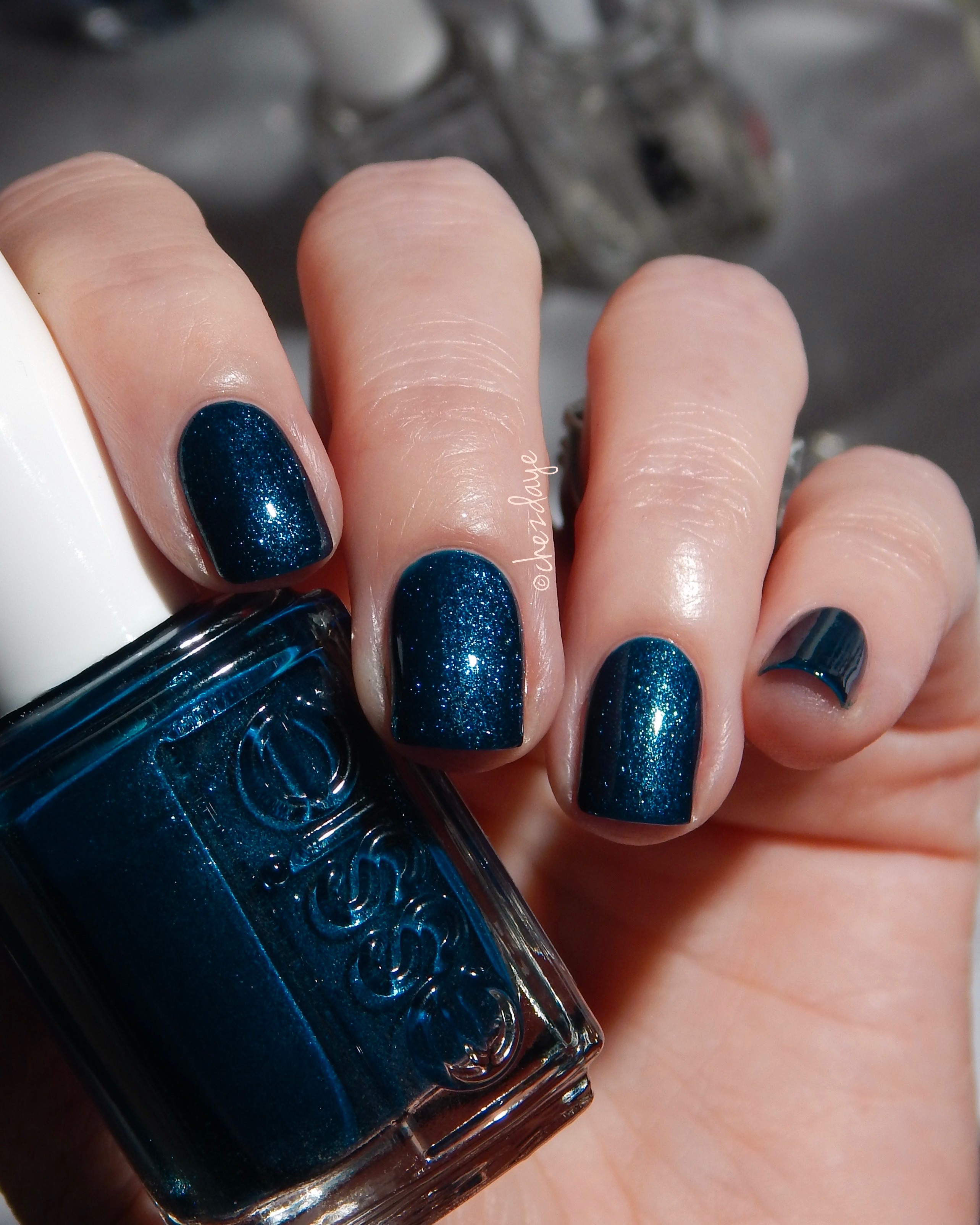 A beautiful sparkly deep teal-blue nail polish for the holidays! 🌌 

 

#LTKStyleTip #LTKHoliday #LTKBeauty