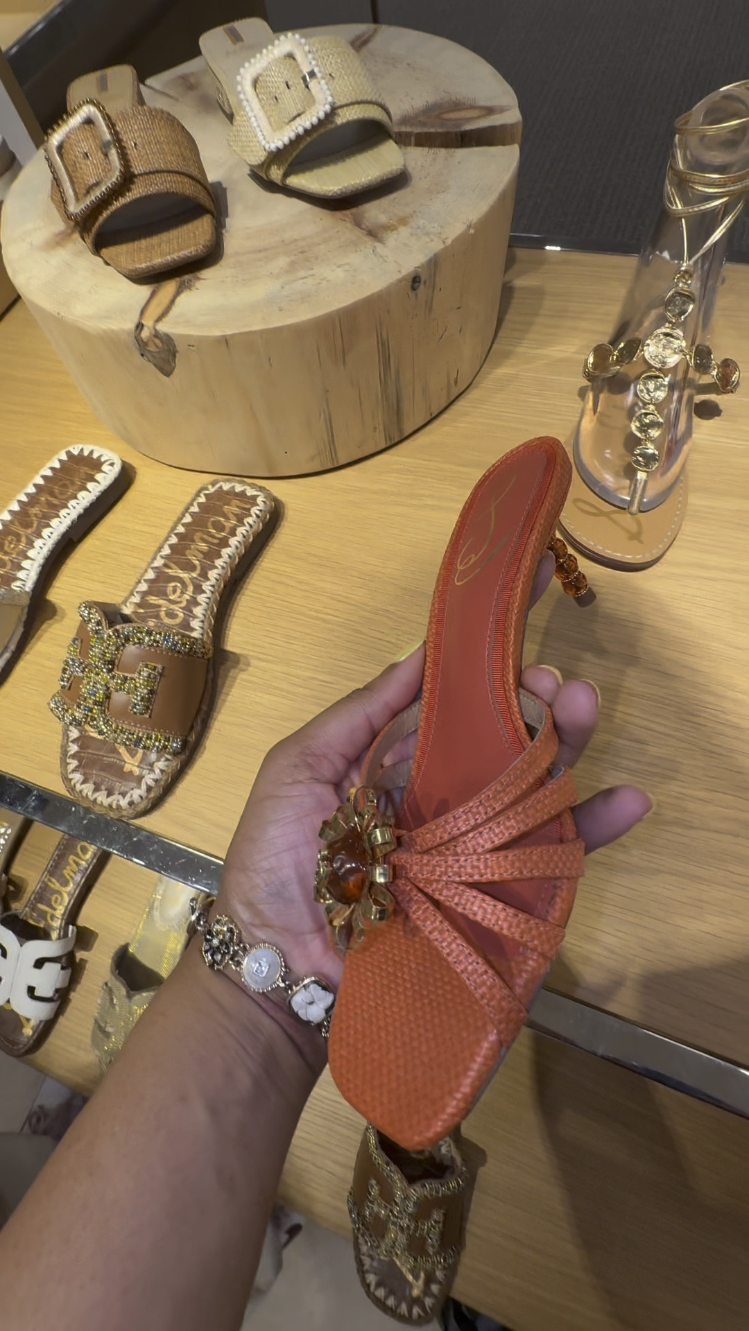 sam edelman for the summer >>>

#LTKshoecrush #LTKstyletip #LTKtravel