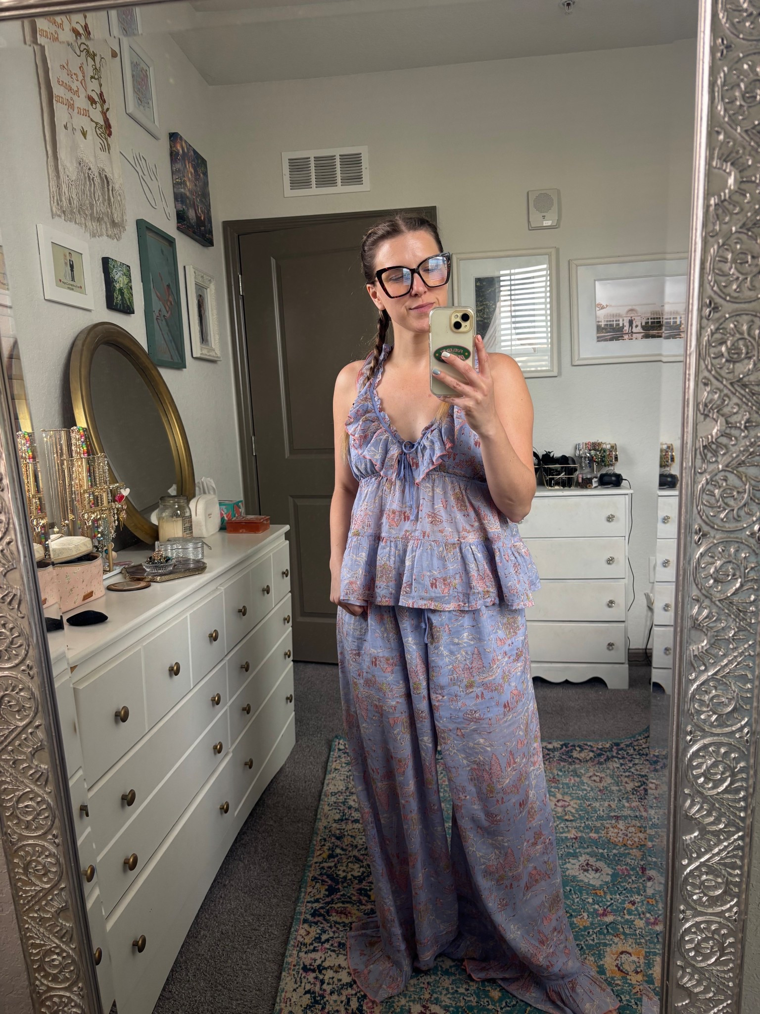 The most whimsical pjs 💜

Wearing size M 