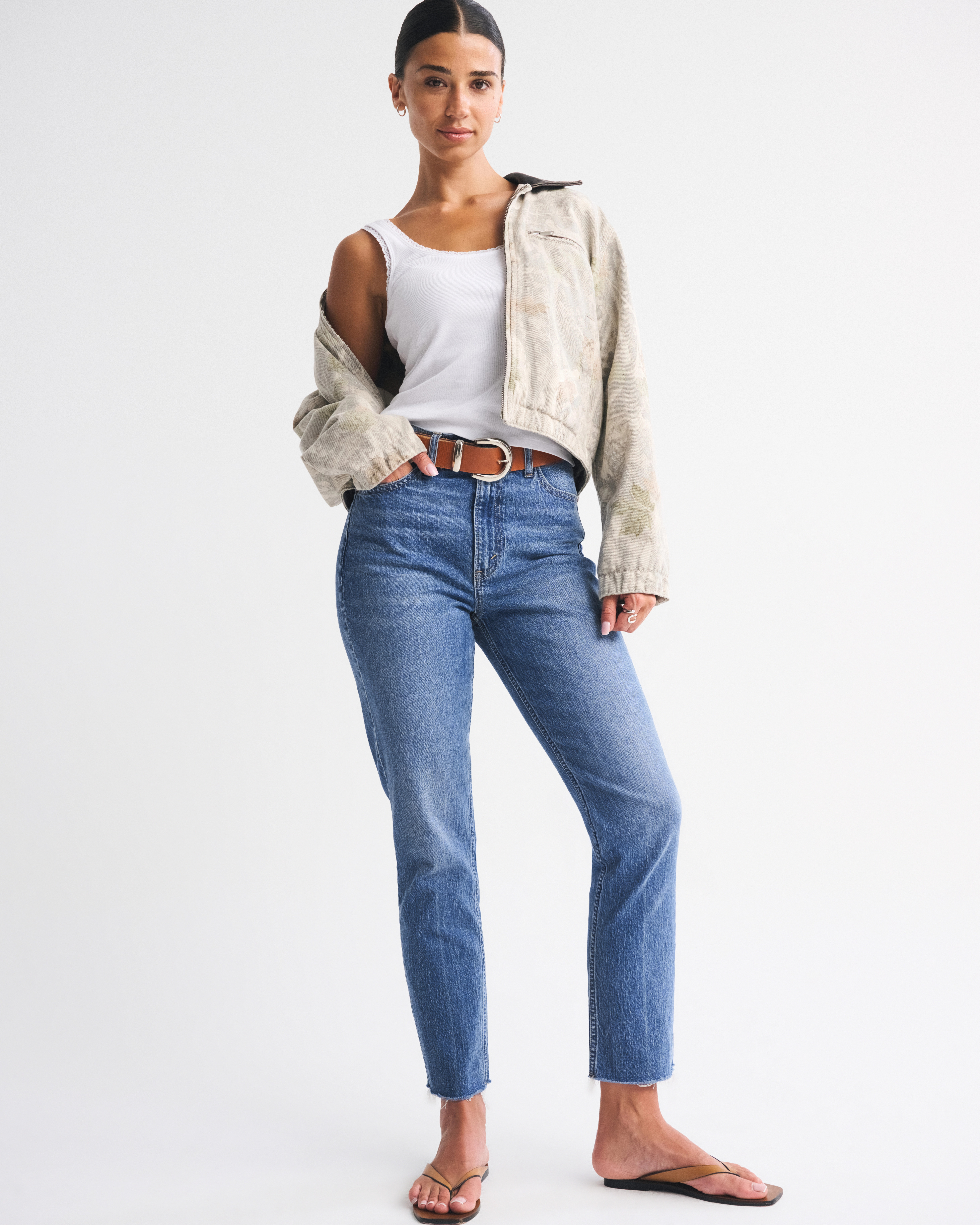 Curve Love Ultra High Rise Ankle Straight Jean | Abercrombie & Fitch (US)
