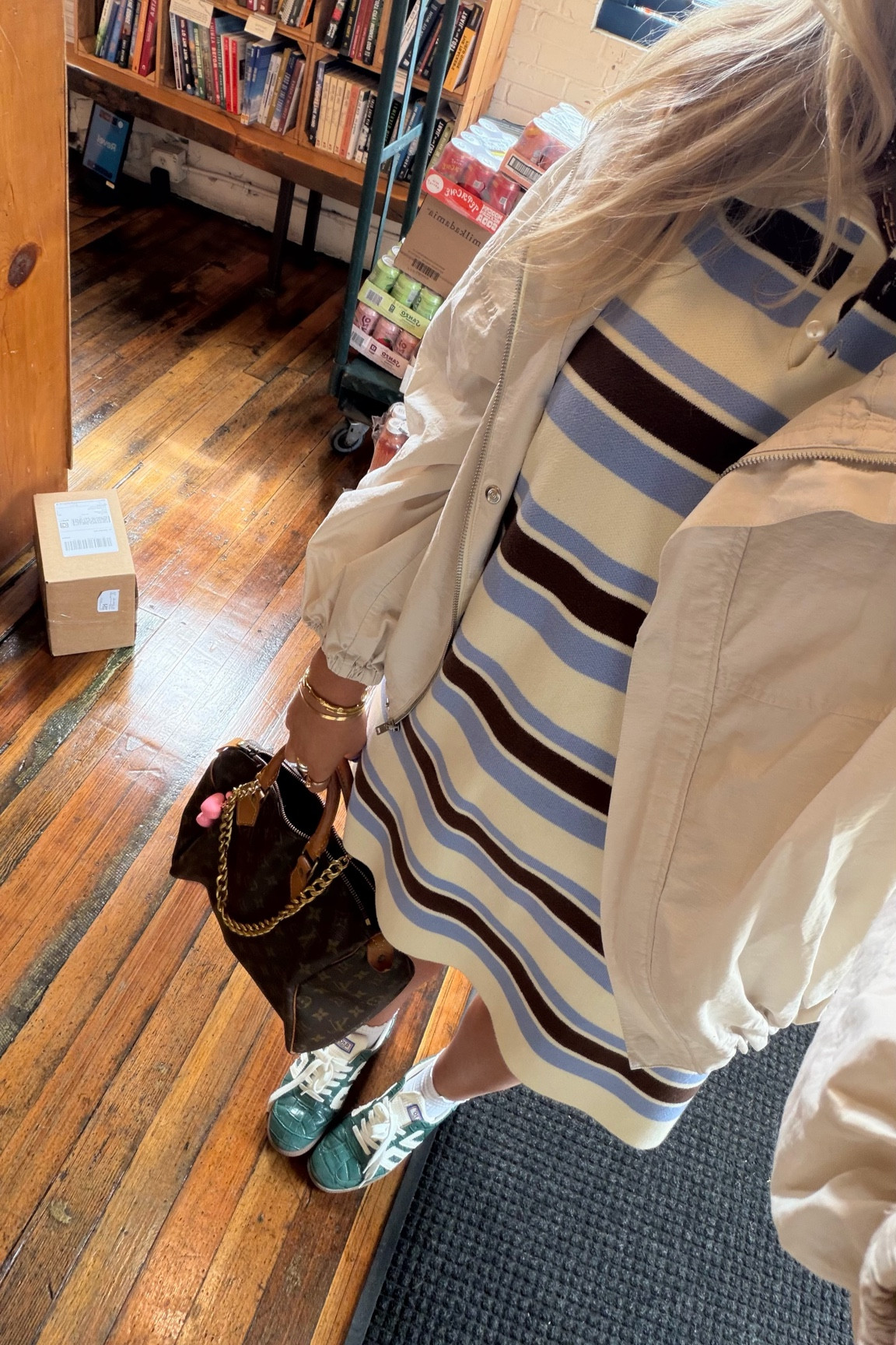 ootd for exploring roslyn, washington