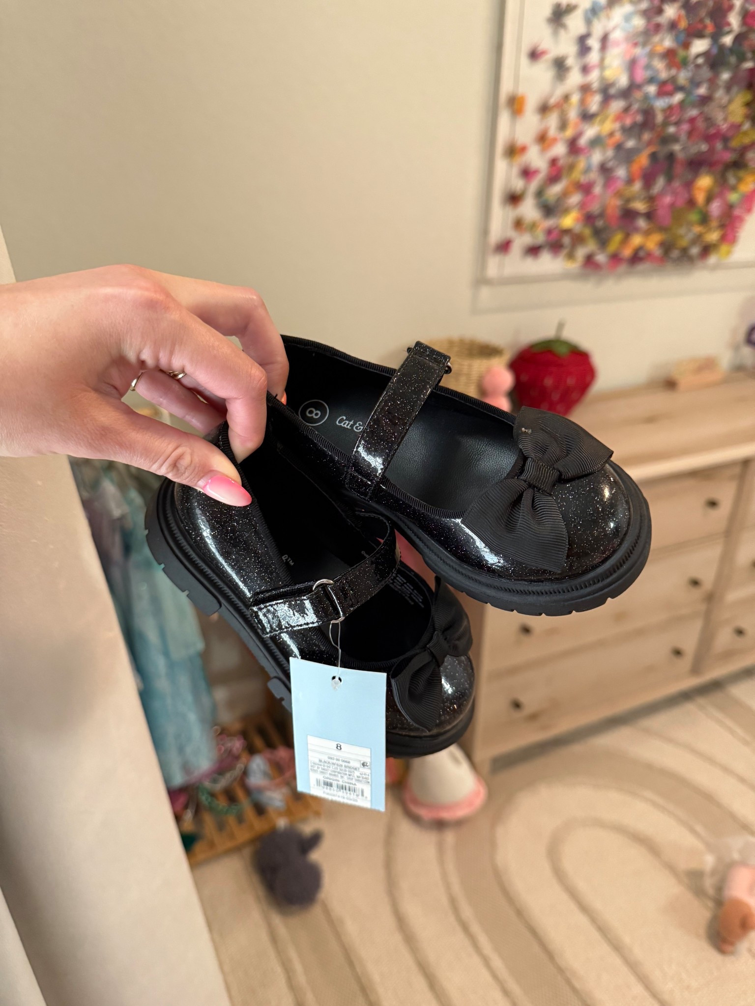 How adorable are these platform glitter bow mary jane’s for little girls!

#LTKShoeCrush #LTKSeasonal #LTKKids