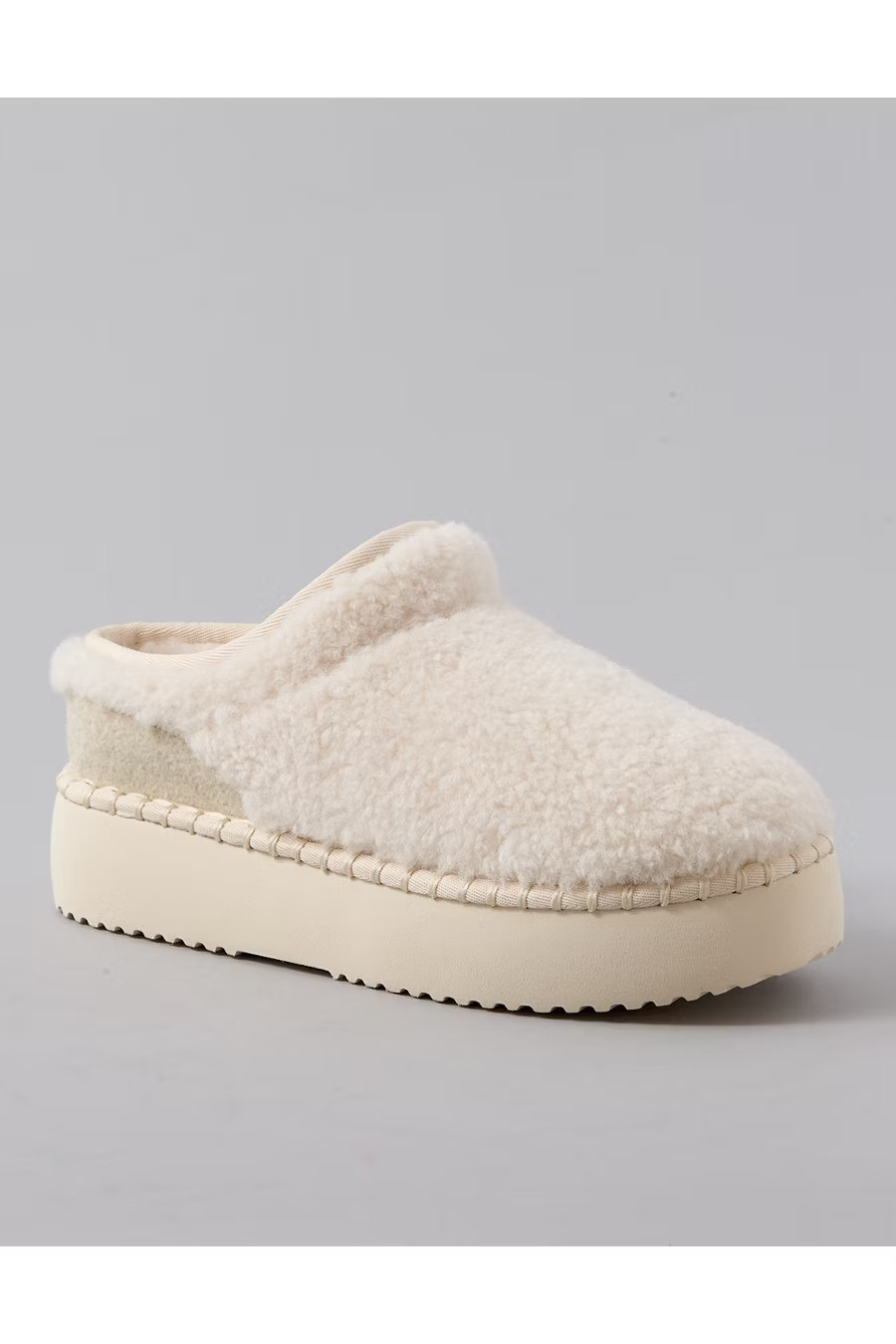 AE Sherpa Scuff Slide Women's Ivory 11 | American Eagle Outfitters (US & CA)