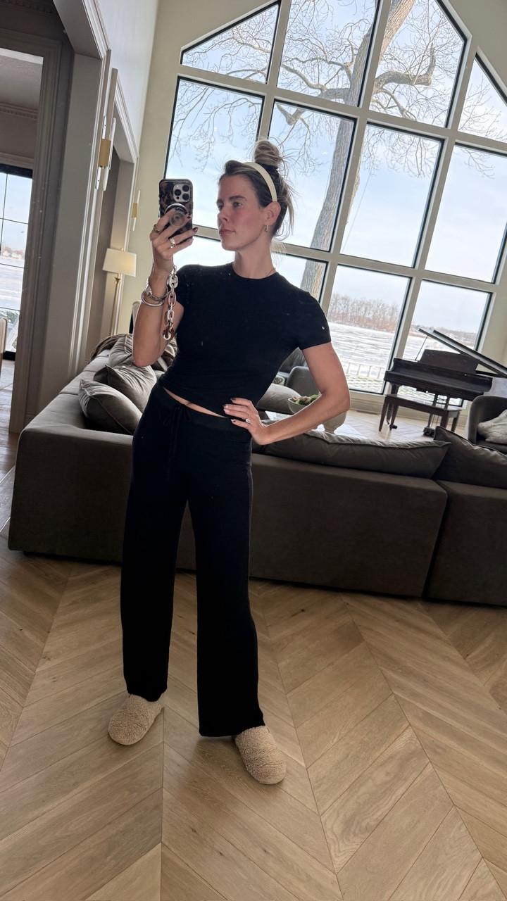 Loungewear is secretly my favorite thing🤭

#LTKmomlife #LTKselfcare #LTKWorkwear