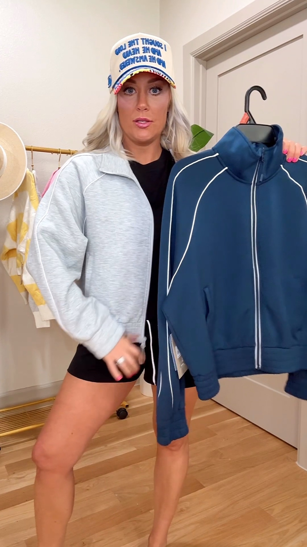 Walmart jacket so good 
Grey / large 
Navy / medium 
Black set / small 