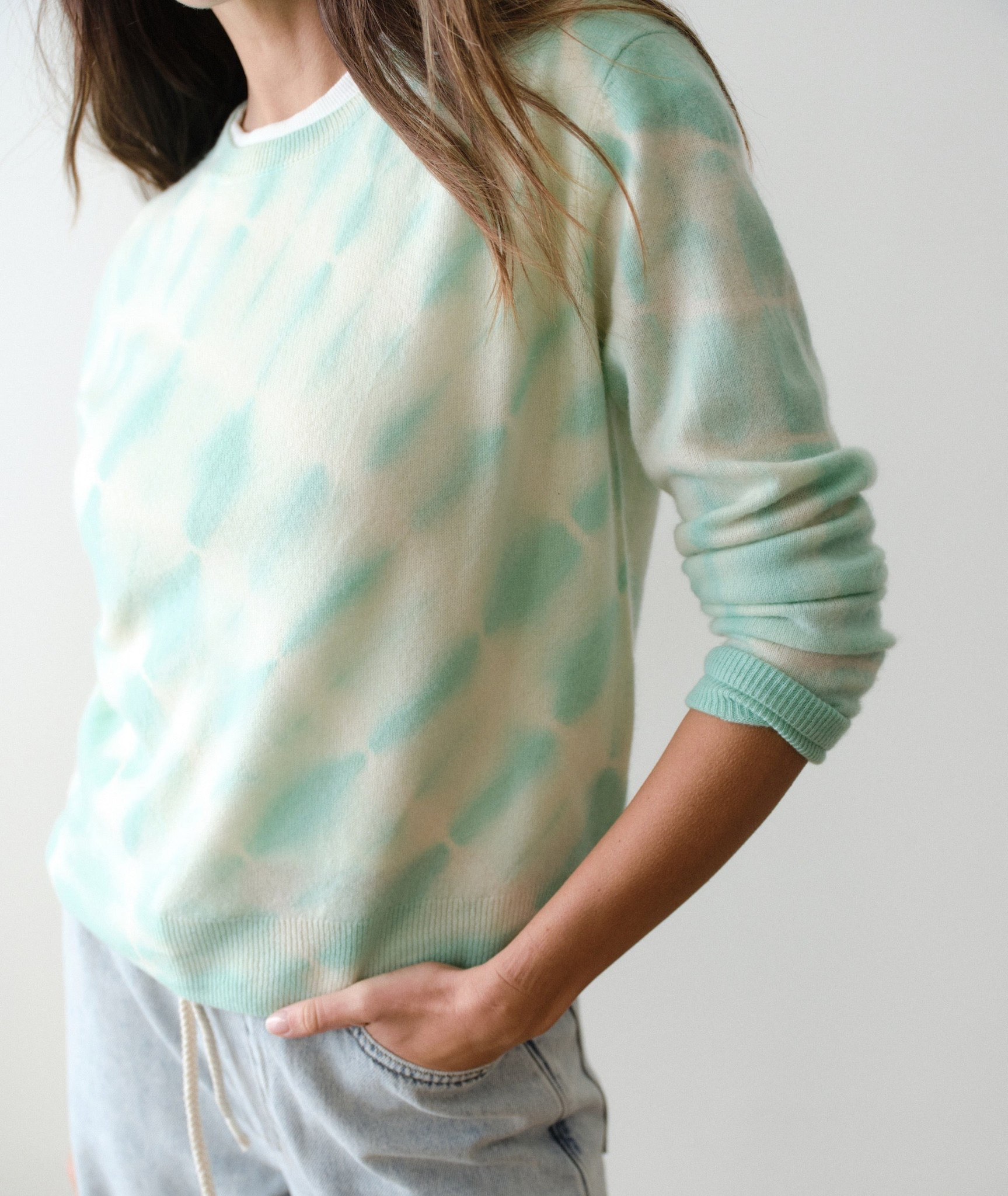 What I bought this week!

Cashmere tiedye sweater. 50% off. Code SEEYOUSOON took an extra 15% off at Marine Layer. 

#createdcolorful #createdcolorfulspring #hocspring #tcispring #tcilightspring ##lightspring #bluespring

#LTKOver40 #LTKMidsize #LTKSaleAlert