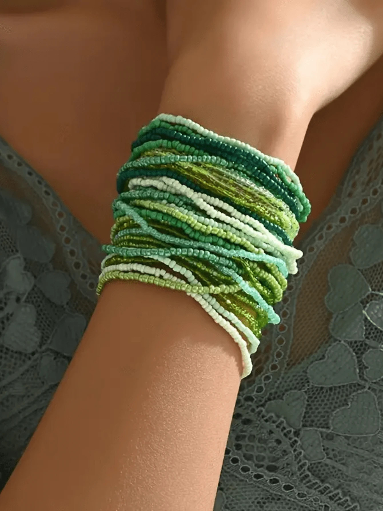 30pcs Bohemian Vintage Style Women Elastic Bracelets, Multilayered Stretchy Beaded Bracelets In Ombre Color, Fashionable Vacation Accessories | SHEIN