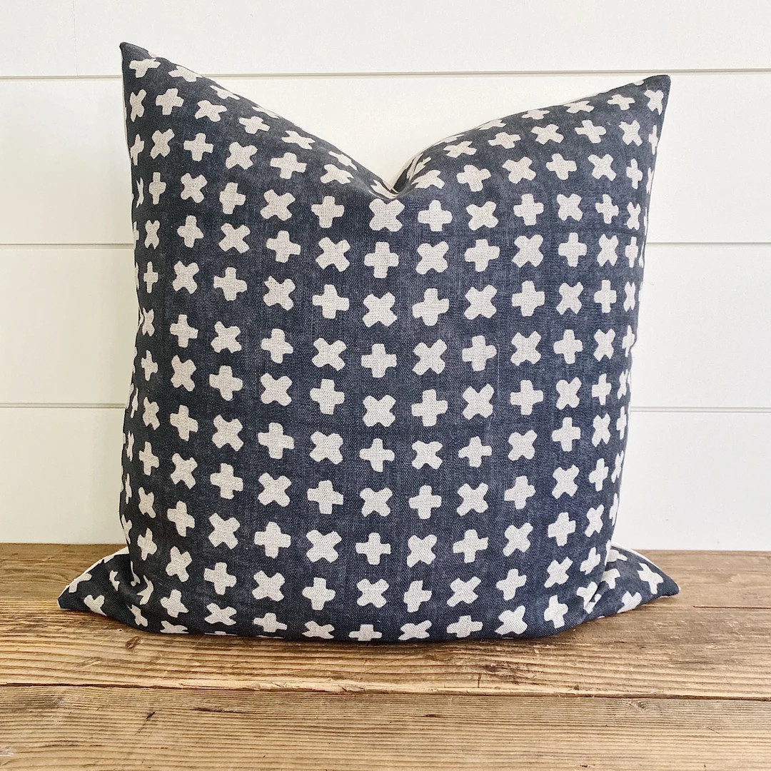 LAINEY Navy & Ivory Pillow Cover Neutral Pillow Navy - Etsy | Etsy (US)