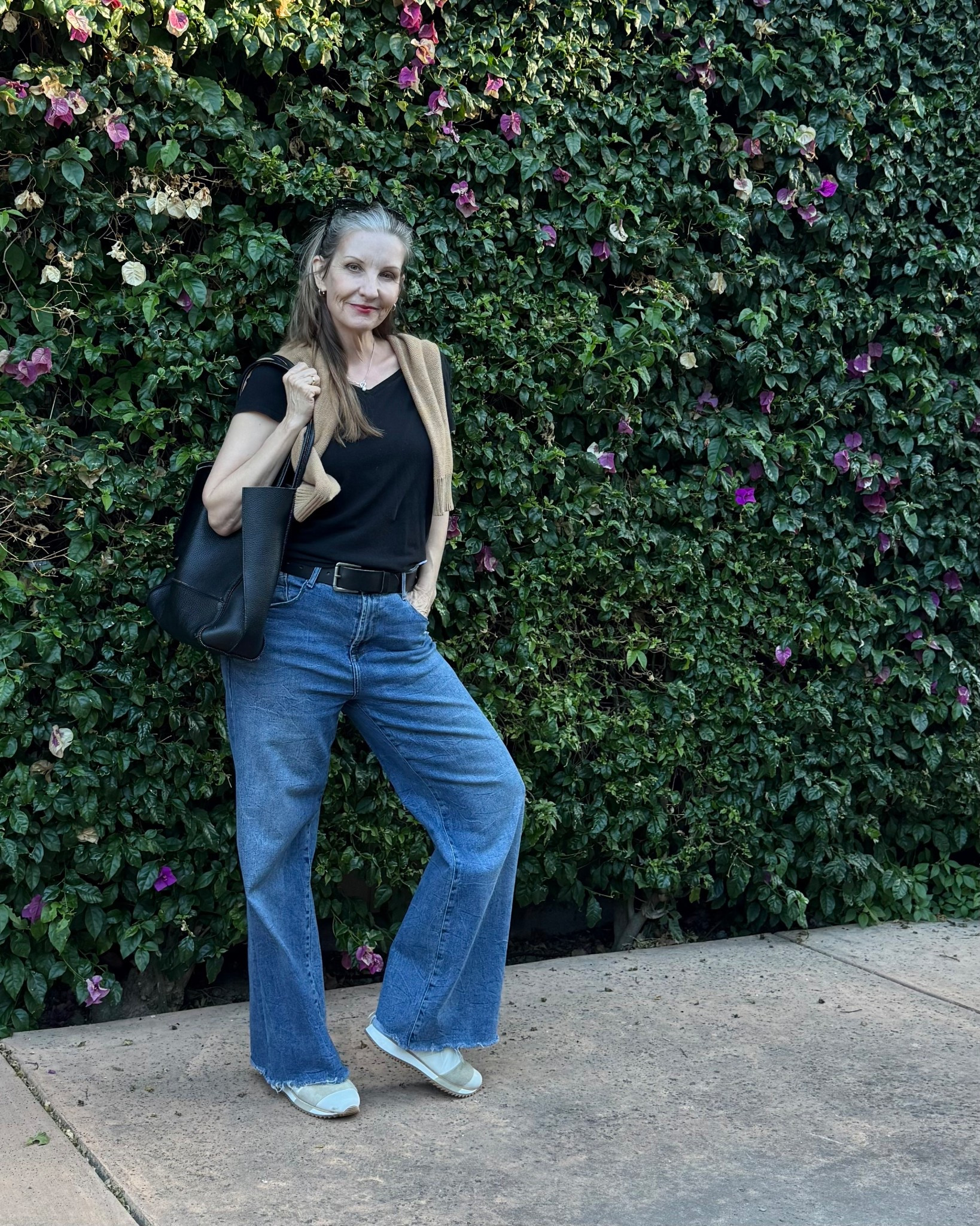 Weekend casual, capsule wardrobe, basics, mix and match versatile pieces. 

#LTKootd #LTKOver40 #LTKMidsize