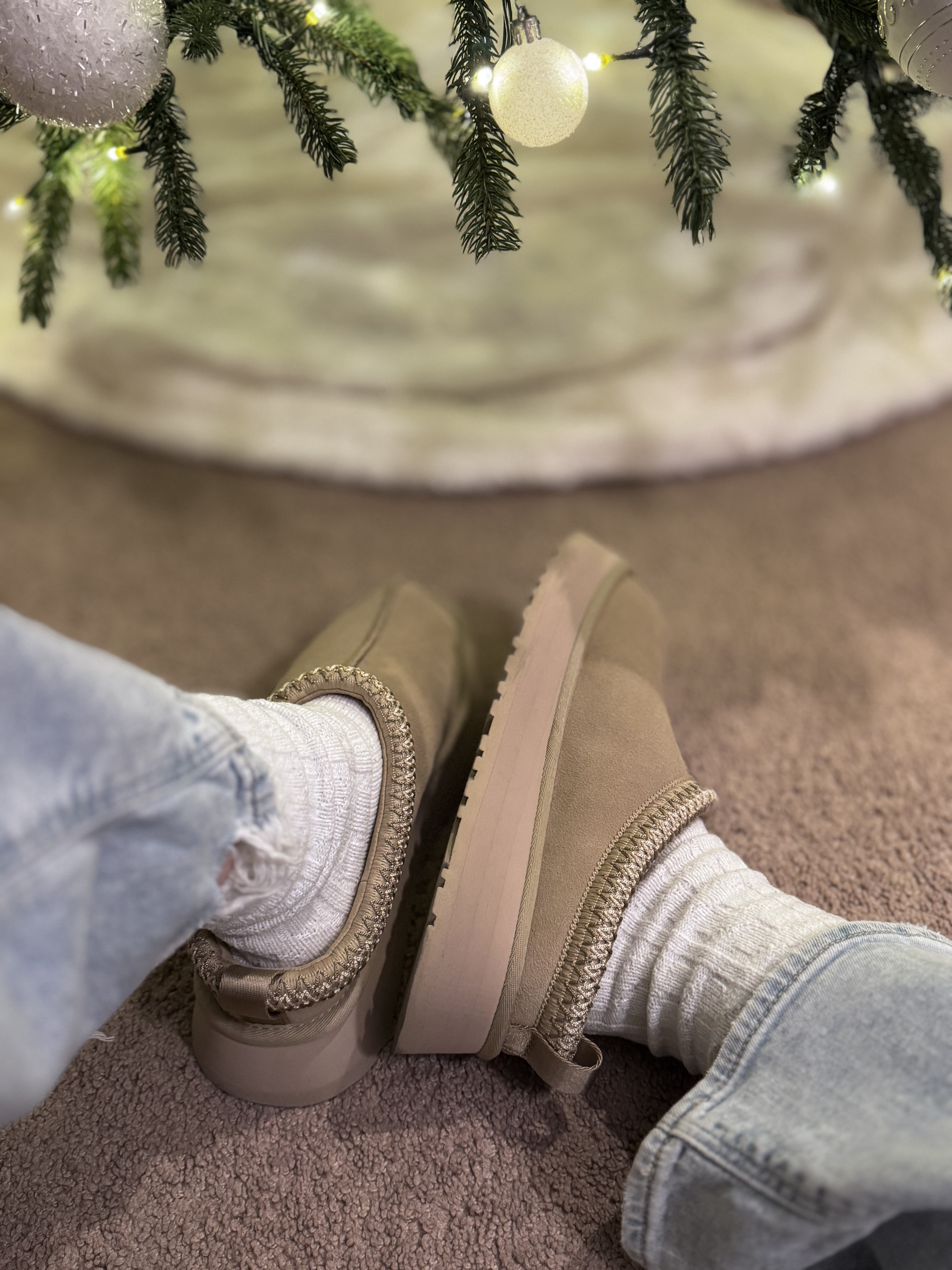 UGG Tasmans! 
Trending for women this season, and almost sold out, but I found them for you! 

Linked💋✌🏻



#LTKOver40 #LTKGiftGuide #LTKStyleTip