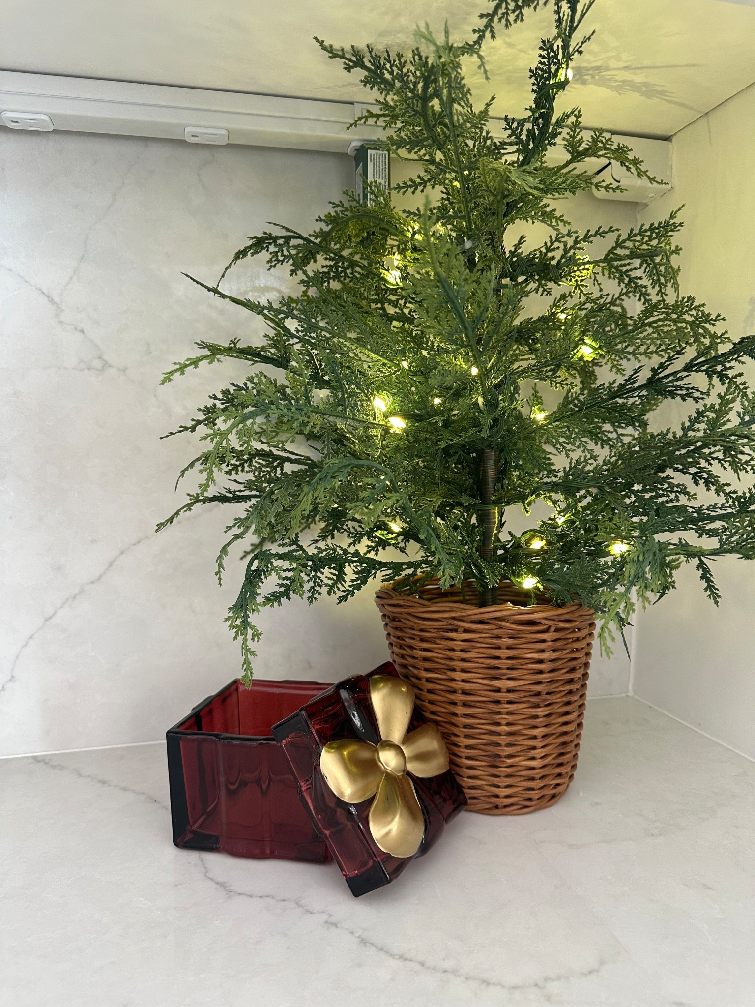 Burgundy Christmas, gift box, mini texas house tree, michaels, walmart, classic Christmas 

#LTKSeasonal #LTKHoliday