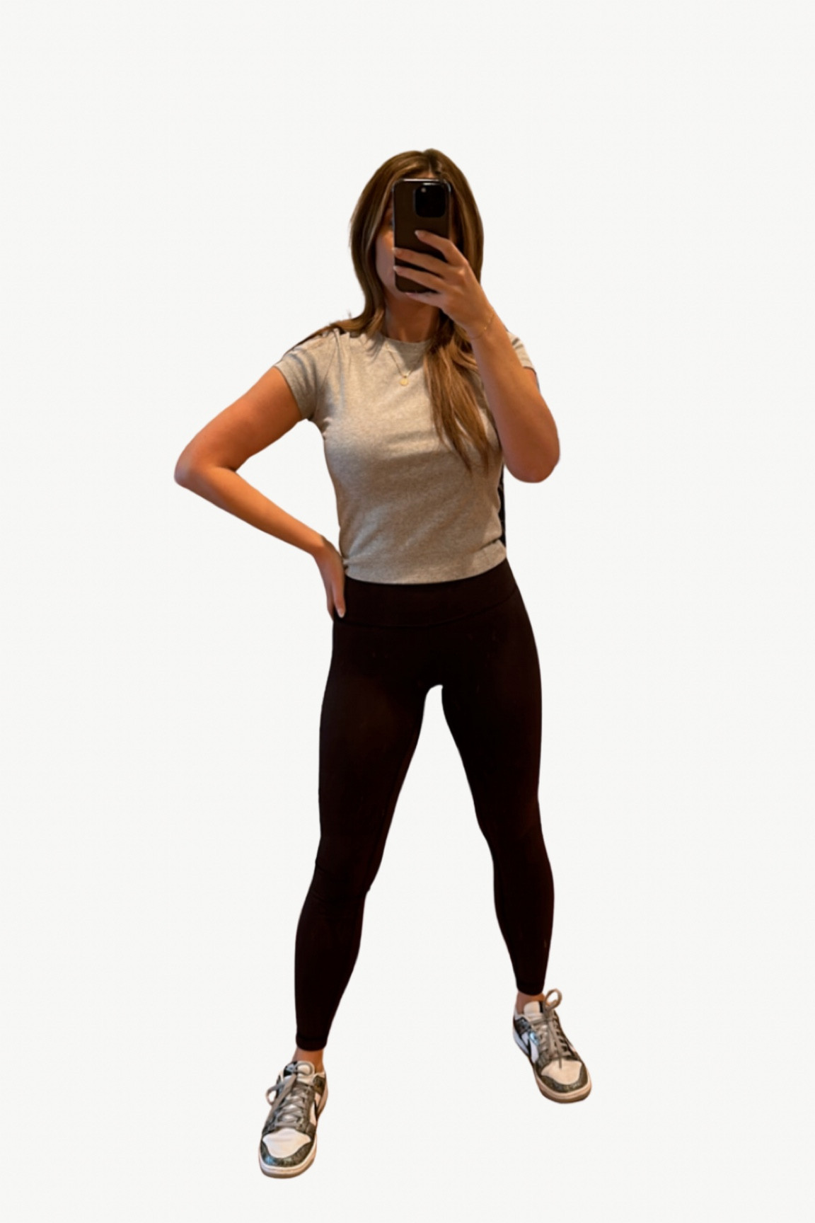 THE BEST baby tee ever. Favorite lululemon leggings. Nike dunk low. #dunksoutfit #babytee 