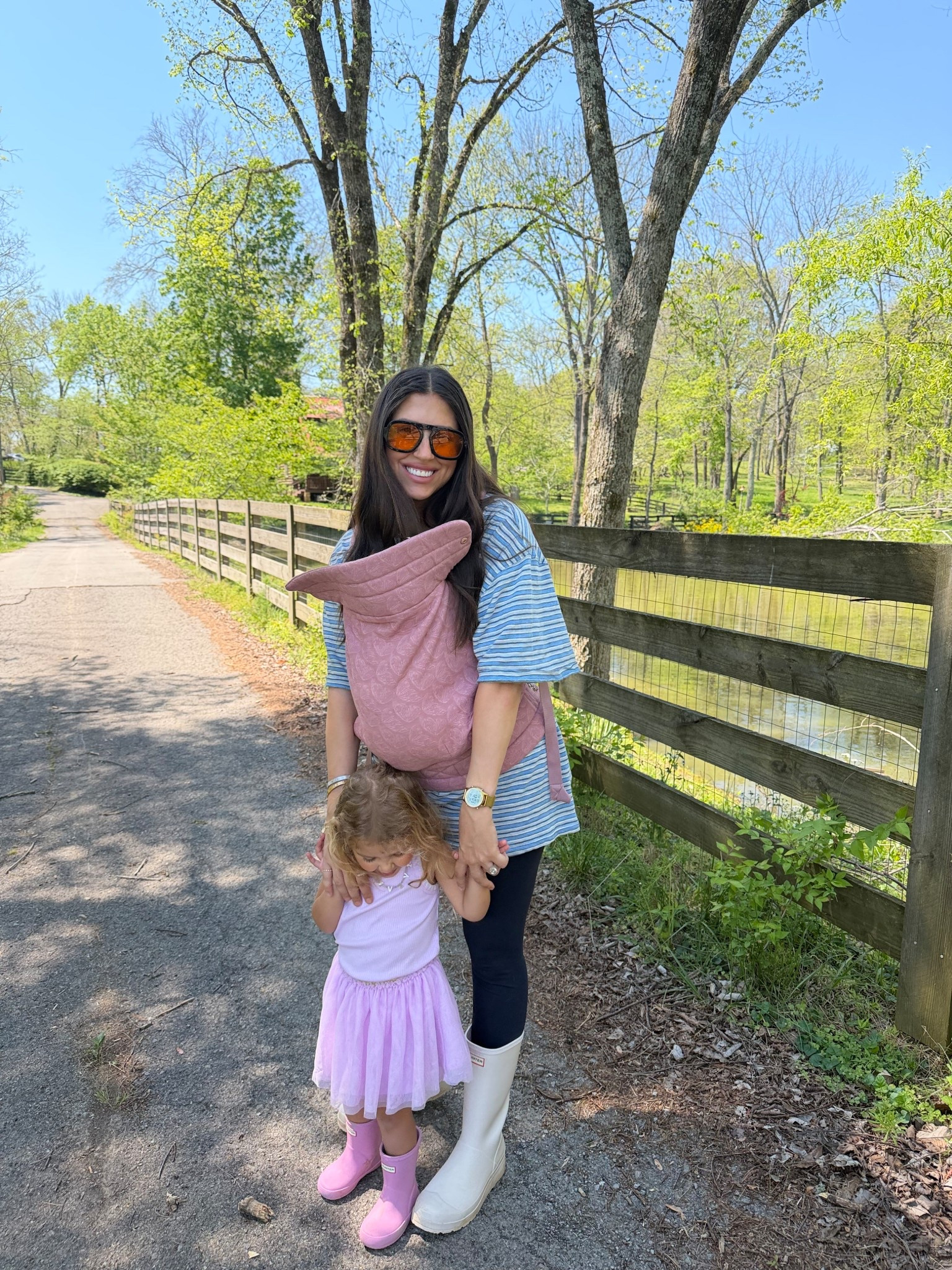 Day at our friends farm! Such a dream✨🐑🐎

Top: medium 
Leggings: medium 

Dressupbuttercup.com #dressupbuttercup #dederaad


#LTKootd #LTKSeasonal #LTKgrwm