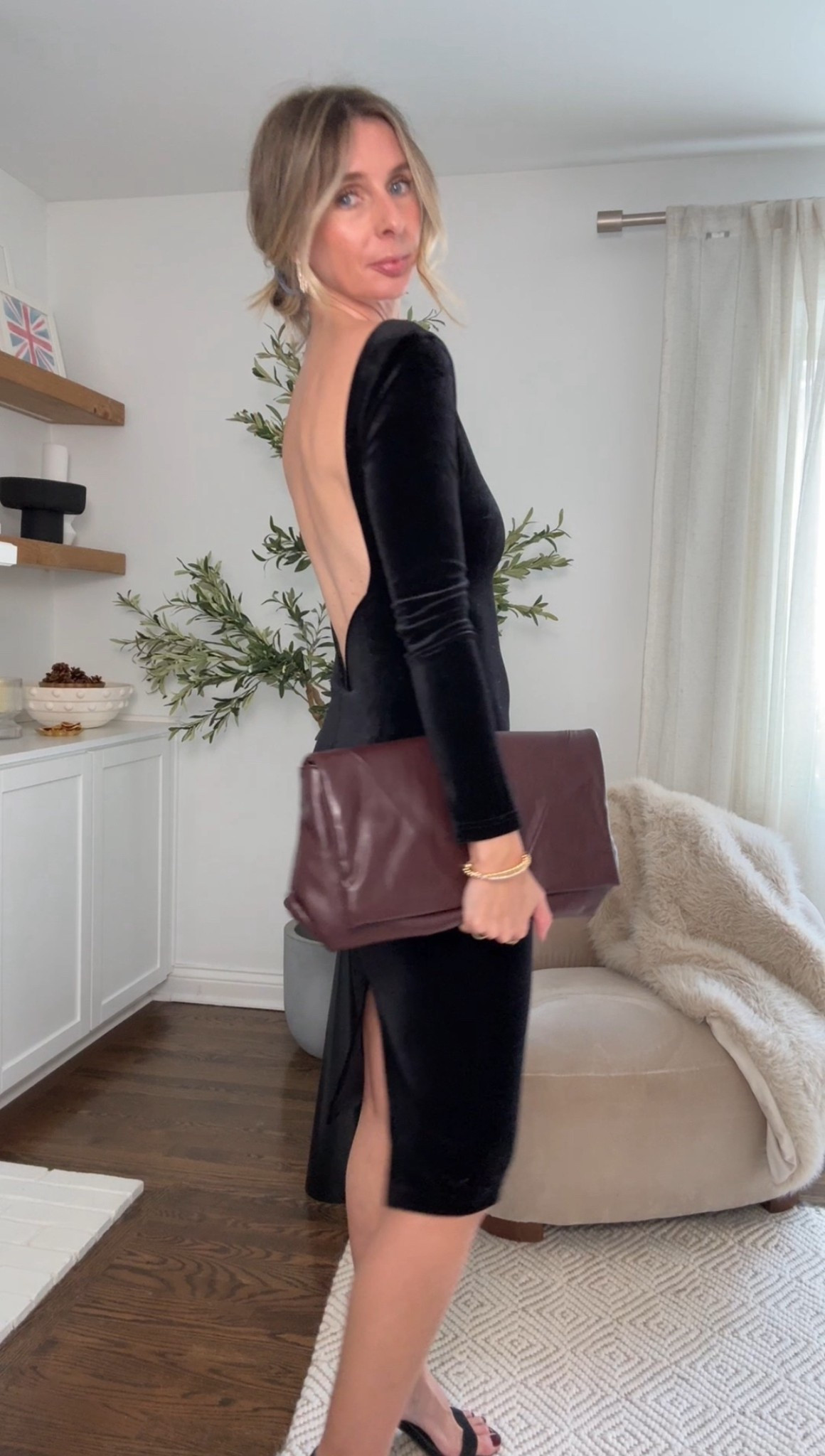 20% off this killer dress right now!! use code FAVE20

fancy holiday party to go to? THIS is your dress! wearing the xs. 

#LTKFindsUnder100 #LTKgrwm #LTKHoliday