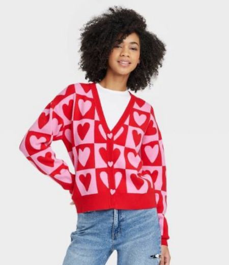 Adorable heart cardigan! 

#LTKstyletip