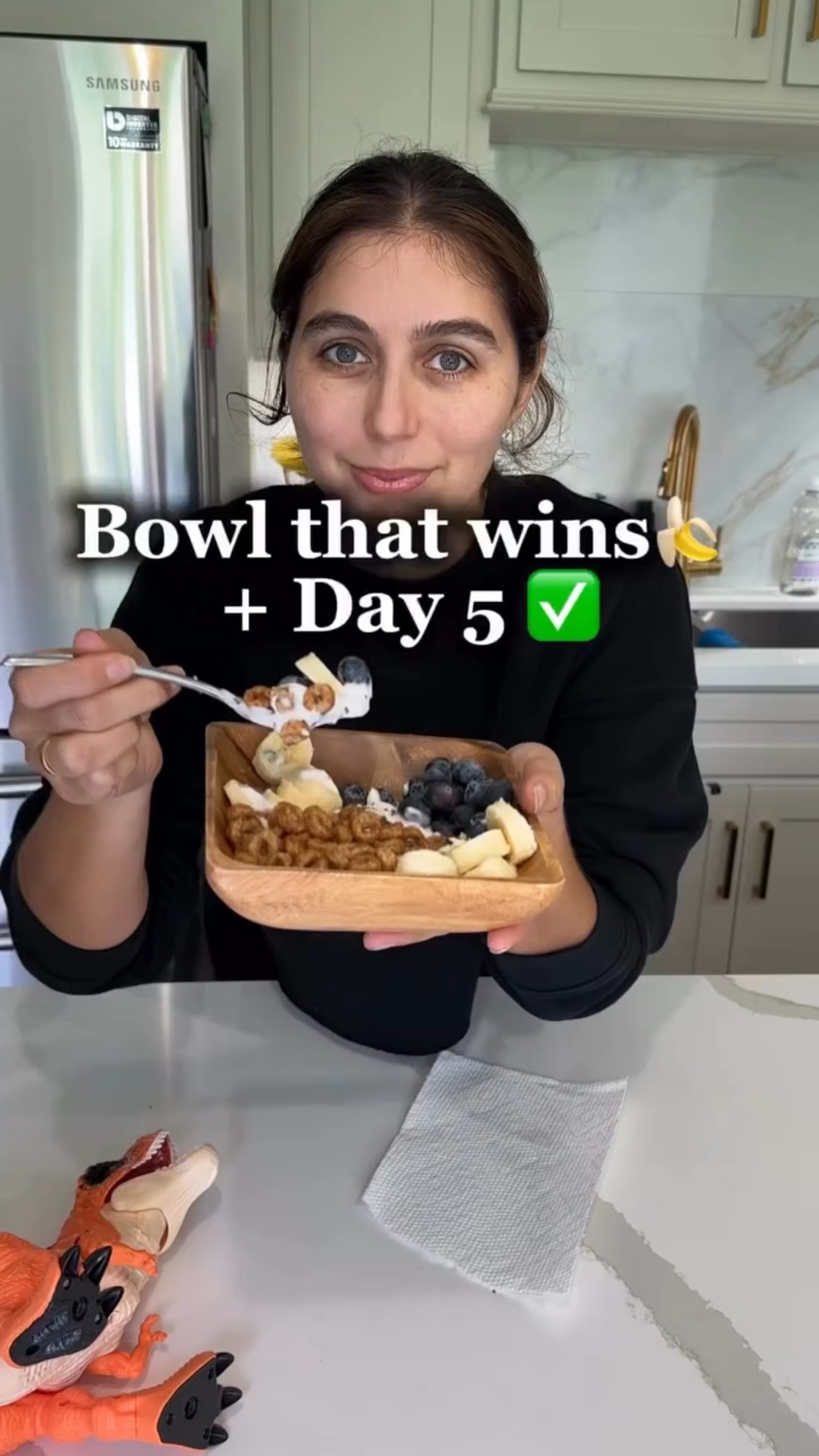 If I don’t take care of myself, I can’t take care of my son. 💙 
Day 5 complete 💪 My little guy is still sick and ate two bowls of this yogurt mix right next to me 🥺💙. Some days it’s not about perfect routines, it’s about showing up in the middle of real life. 
Drop a 💙 if you’re showing up too.

#motherhoodunfiltered #healthylifestyle #fitmom #motherhood #exhaustedmommy #956rgv #mondaymotivation #momlife  #latinamom #athomeworkout #momworkout #fitnessjourney #fitnessmotivation #weightlosscommunity #fallfitnesschallenge #breakfast #easyrecipe