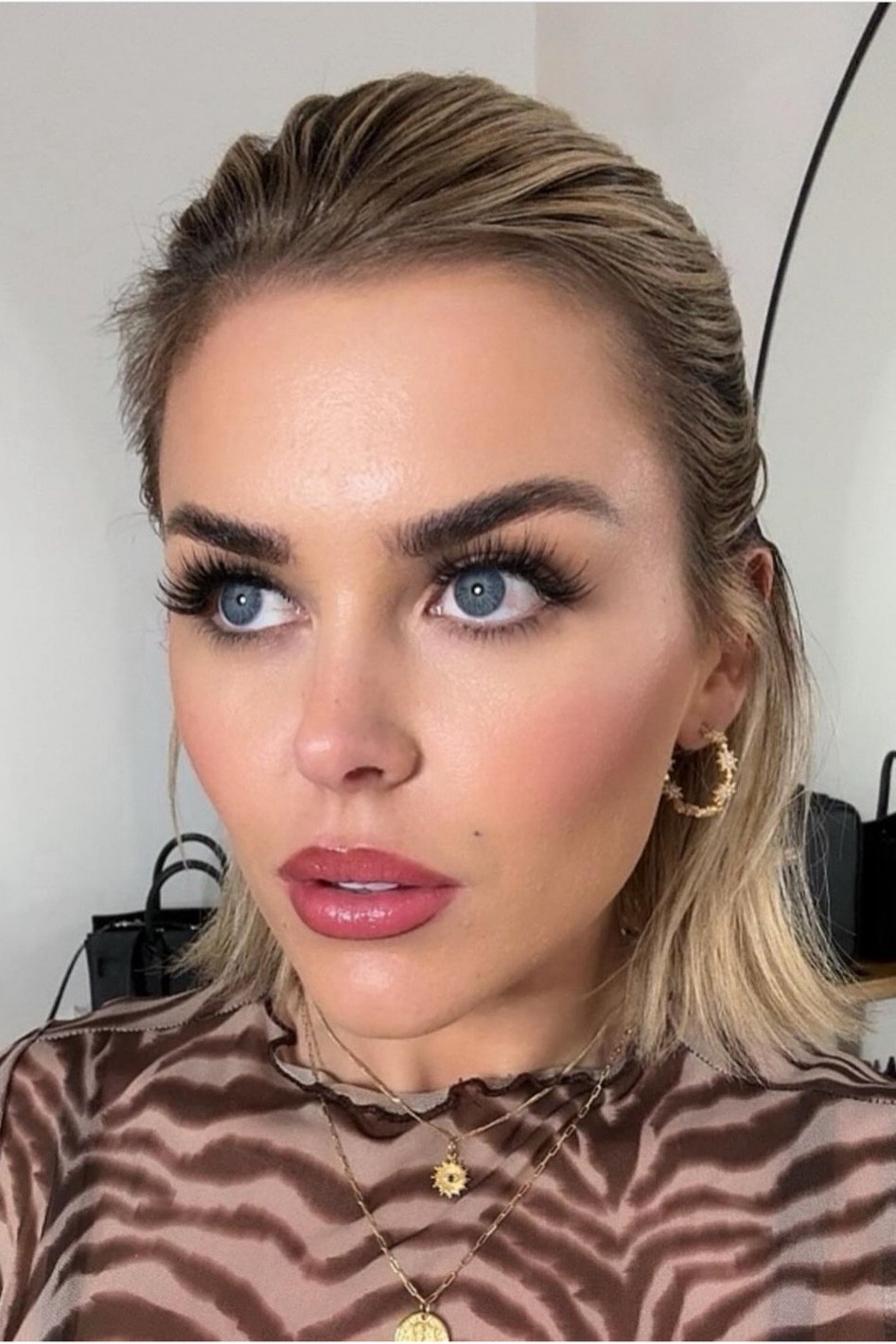 Makeup, natural glam makeup, wedding makeup, date night makeup, bobbi brown, nars, lottie london, maybelline, benefit

#LTKwedding #LTKbeauty #LTKstyletip