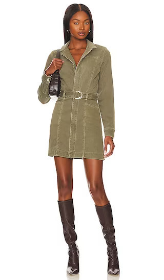 Anessa Longsleeve Dress in Vintage Green Forest | Work Outfit Midsize | Work Outfit Wearing  | Revolve Clothing (Global)