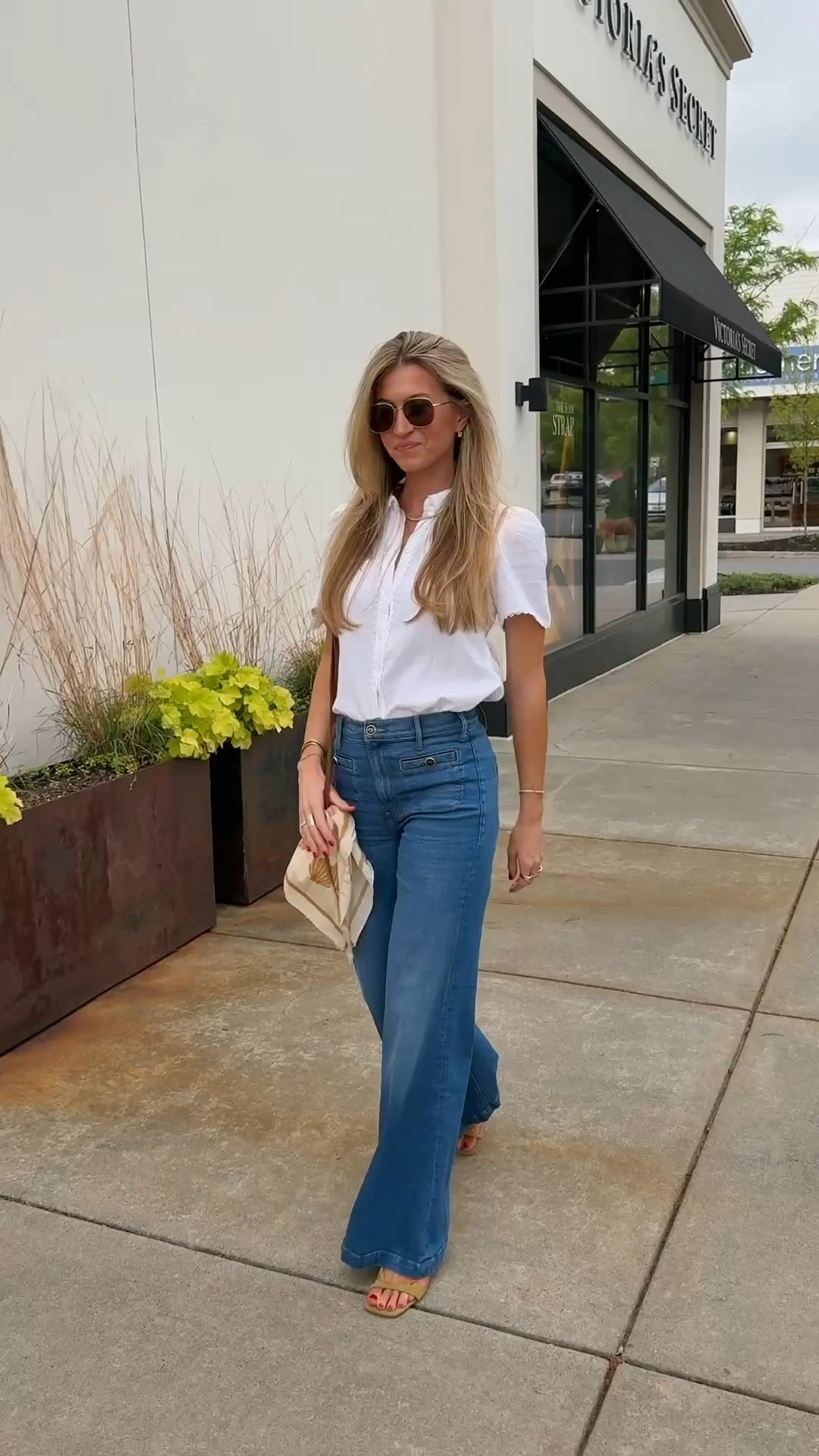 White blouse: (not see through) wearing a US 2 (this runs small, I found the whole store to run on the smal side)

High rise wide leg button denim: TTS, wearing 25

Chartreuse suede sandals: TTS

Leather bag: color is Sienna, linked the full size but this is the small size. 


#LTKootd #LTKgrwm #LTKdayinmylife