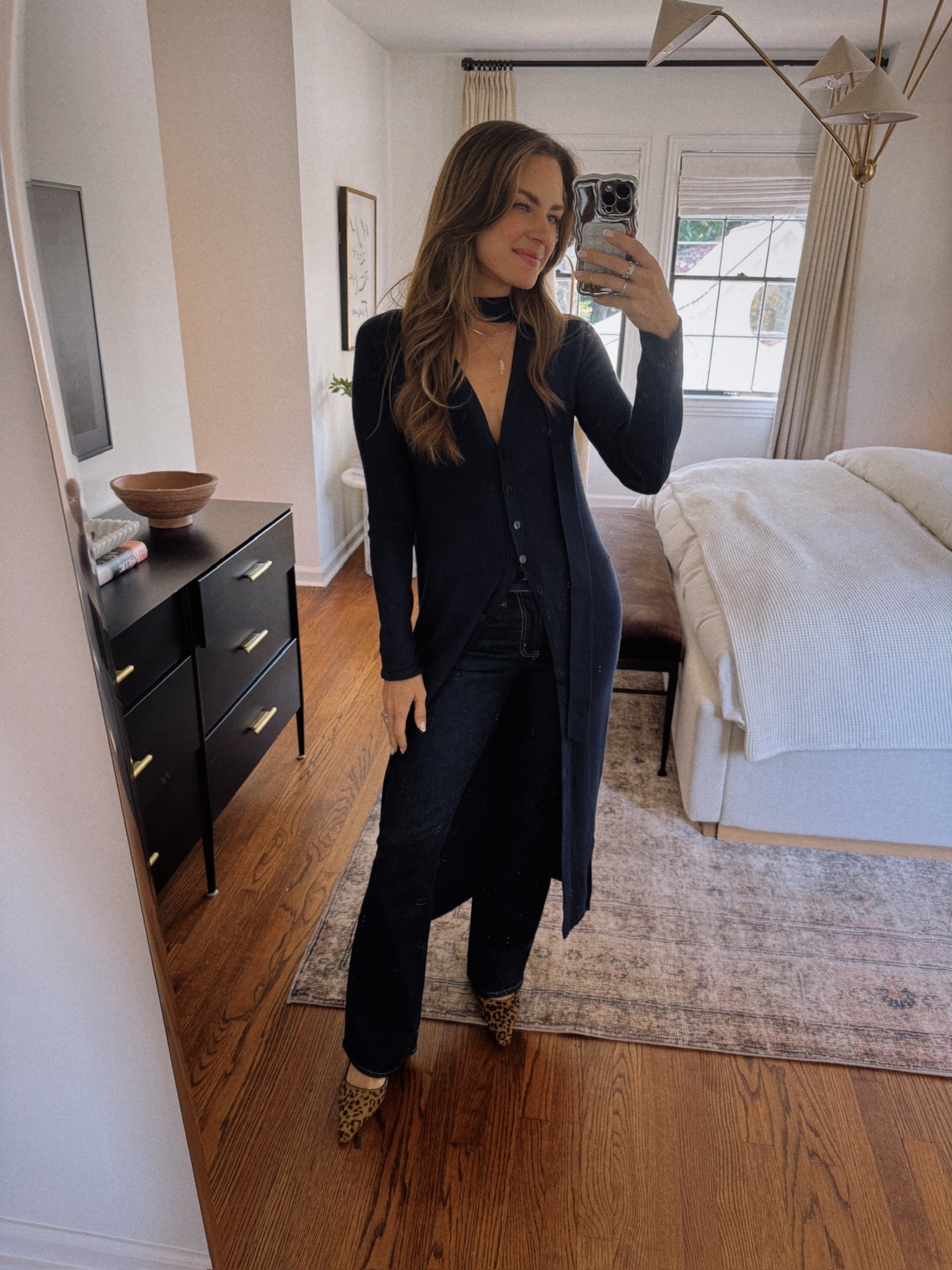 AF x Kathleen Post Collab launches today ✨ top (S), jeans (25)



#LTKStyleTip