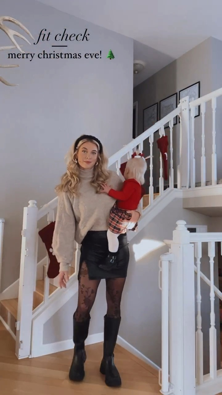 Christmas #ootd - target, old navy 

#LTKstyletip #LTKSeasonal #LTKHoliday