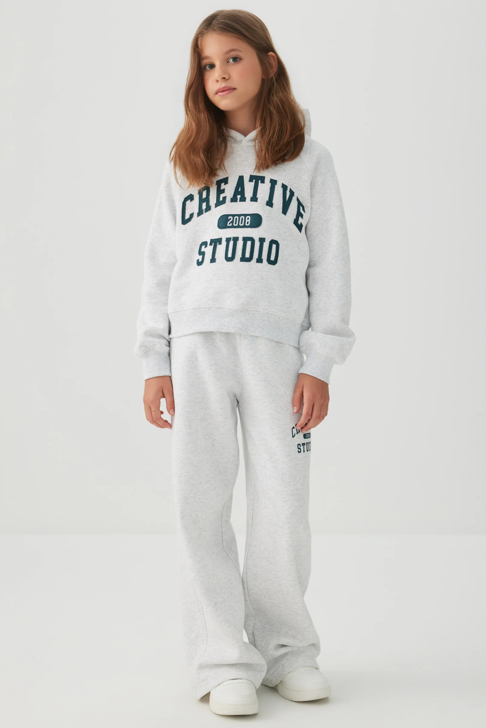 MADESOFT™ Fleece Graphic Wide Leg Pants Light Grey | Ardene Canada | Ardene US