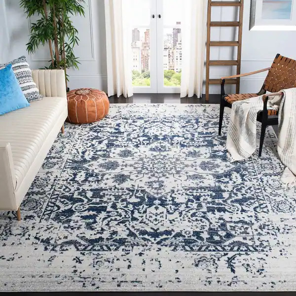 SAFAVIEH Madison Snowflake Medallion Rustic Farmhouse Distressed Rug - 8' x 10' - Silver/Ivory | Bed Bath & Beyond