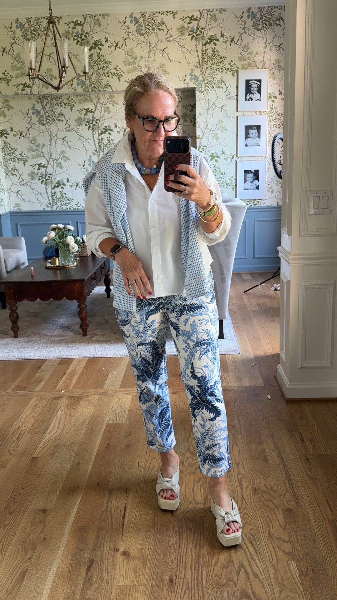 Splendid white blouse size medium 40% off with code FOURTH
Jeans size 6
Sweatshirt size medium 
20% off Allie & Bess with code NANETTE20

#LTKSaleAlert #LTKOver40 #LTKootd