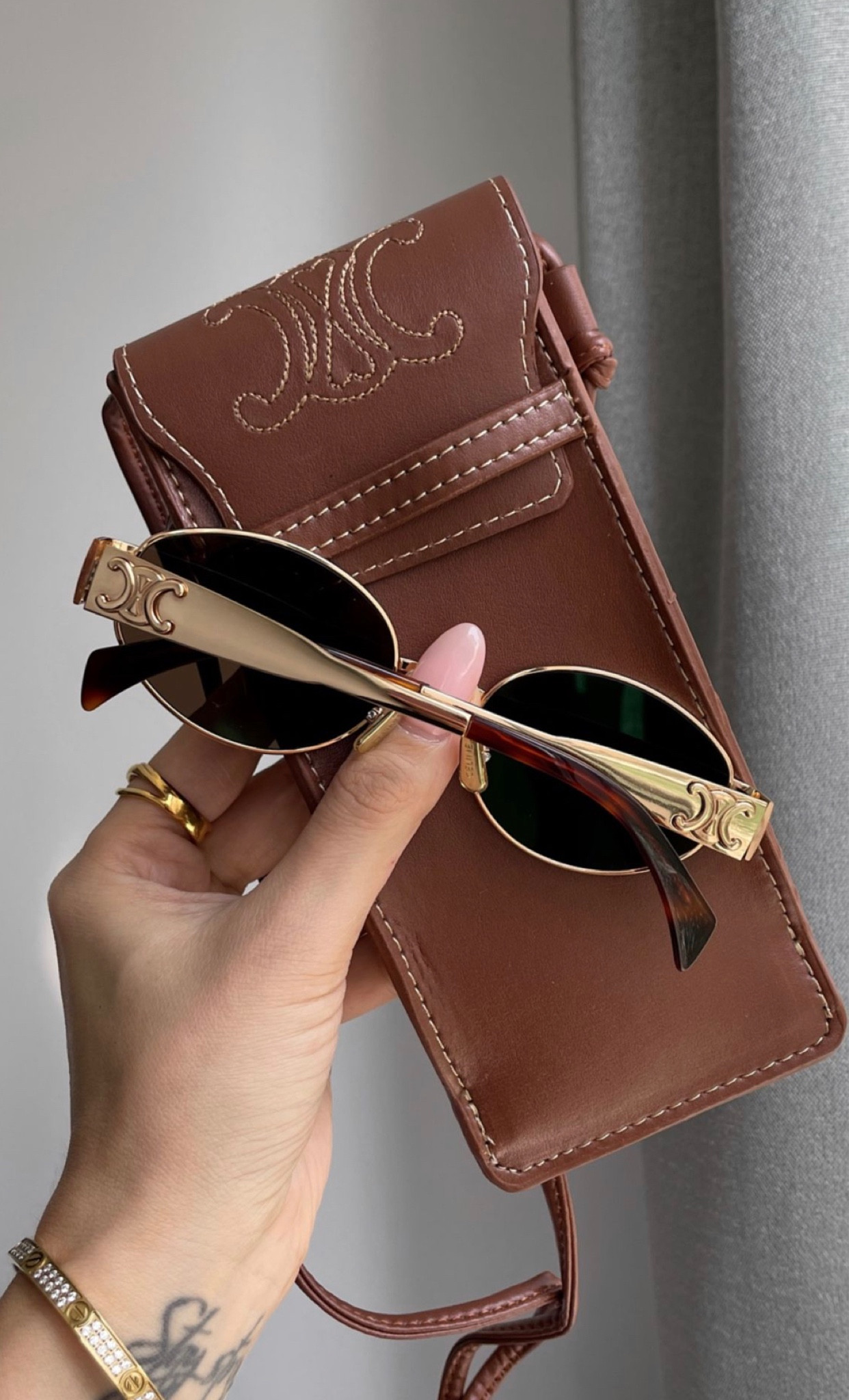 Top quality Celine sunglasses 😍 over 2,000 orders and 4.9 rating (only one negative review )