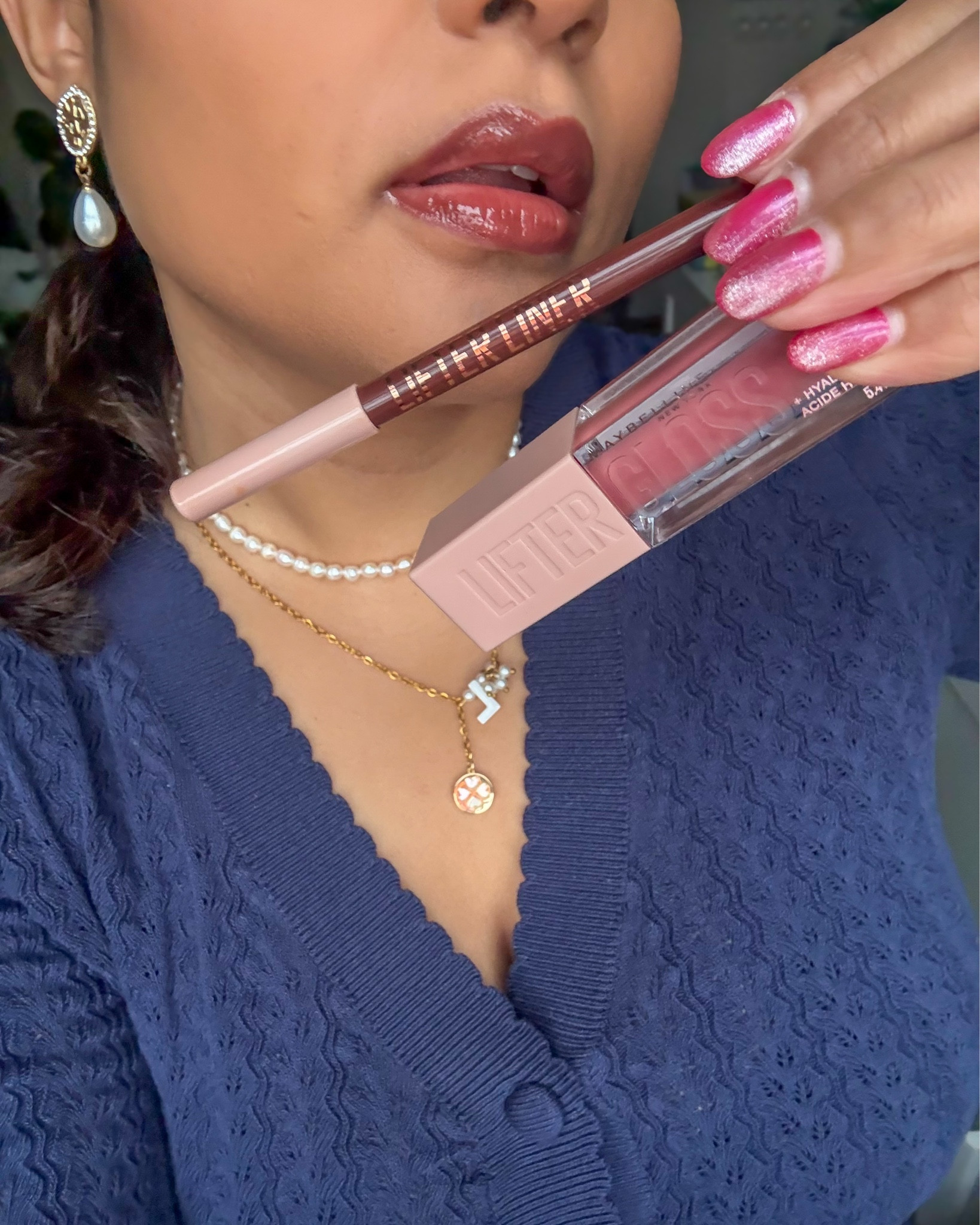 Loving this lip combo by Maybelline. Have you tried their lifter gloss and lifter liner line? I’m wearing these almost everyday. 

With Hyaluronic acid, this gloss plumps the lips while lasting on several hours and doesn’t feel sticky or too oily. A perfect formula! 



#LTKBeauty #LTKgrwm