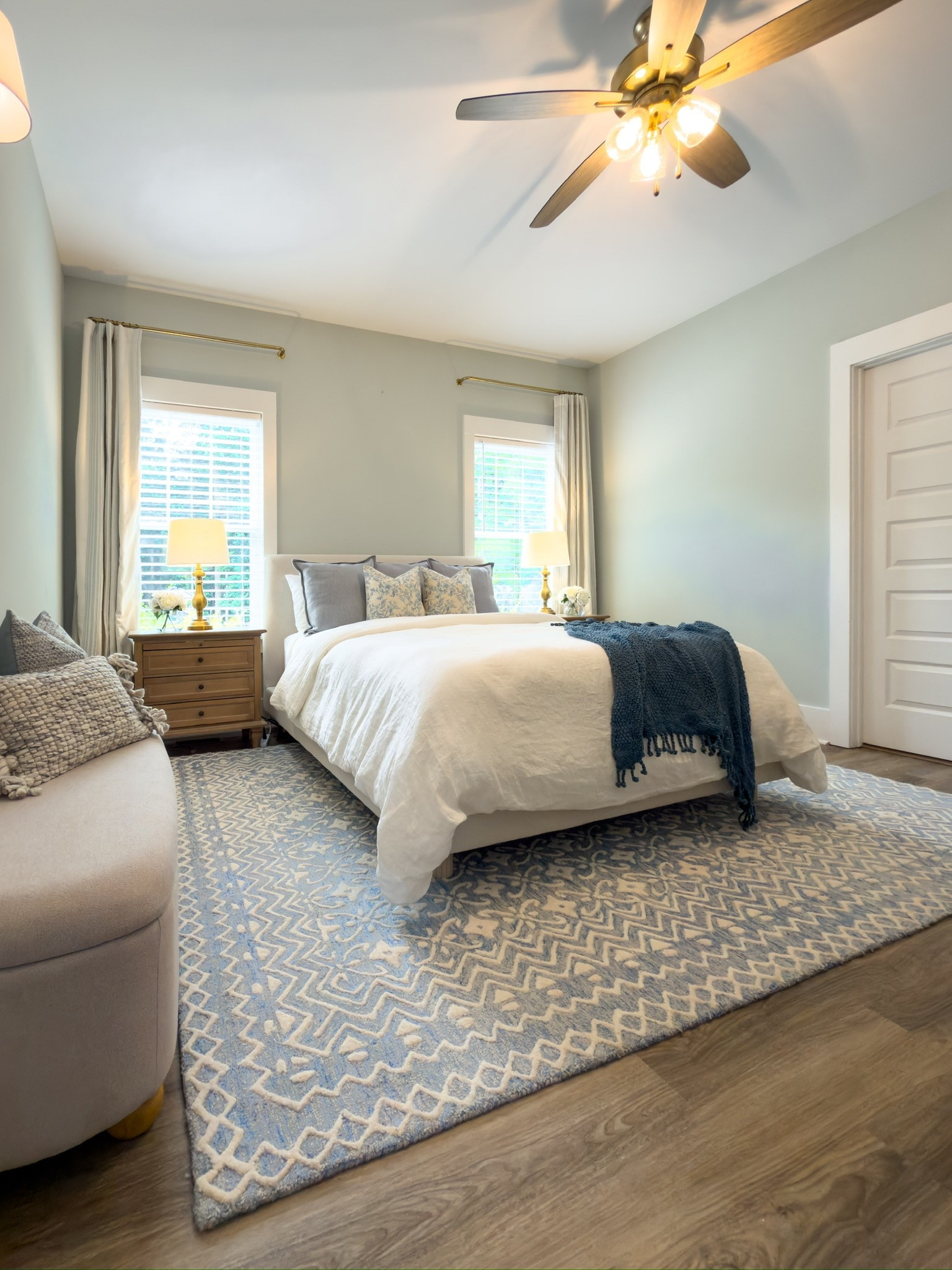 The chaos always comes before the calm. 🤍
Worth it every single time.

#bedroomdesign #interiordesign #homedesign #bedroomretreat #charlottenc

#LTKHome