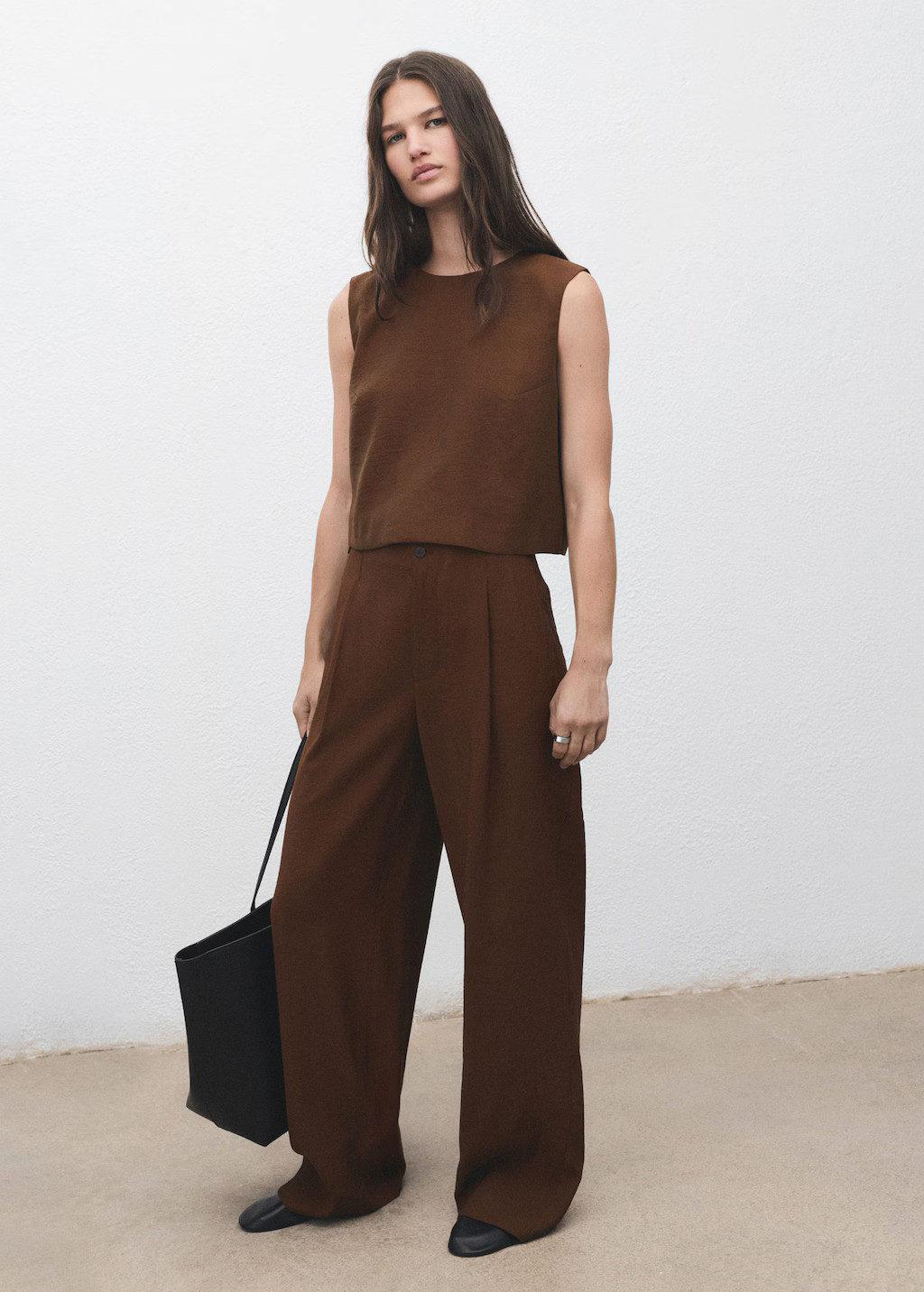 Straight-fit pleated pants brown - Woman - 10 - MANGO | Mango (US/MX/AU)