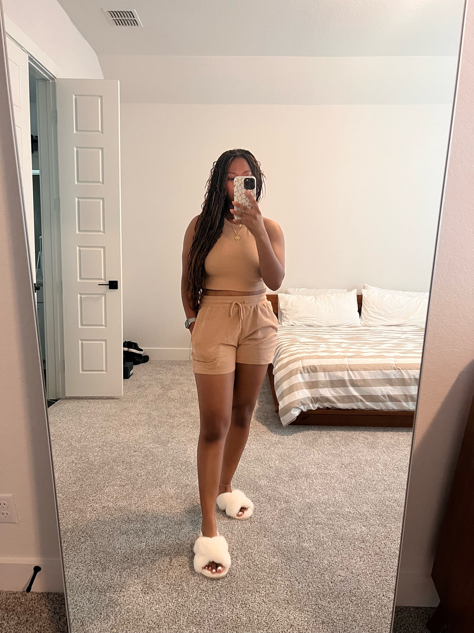 Cute, neutral lounge set & the softest slippers from Amazon! 🤍