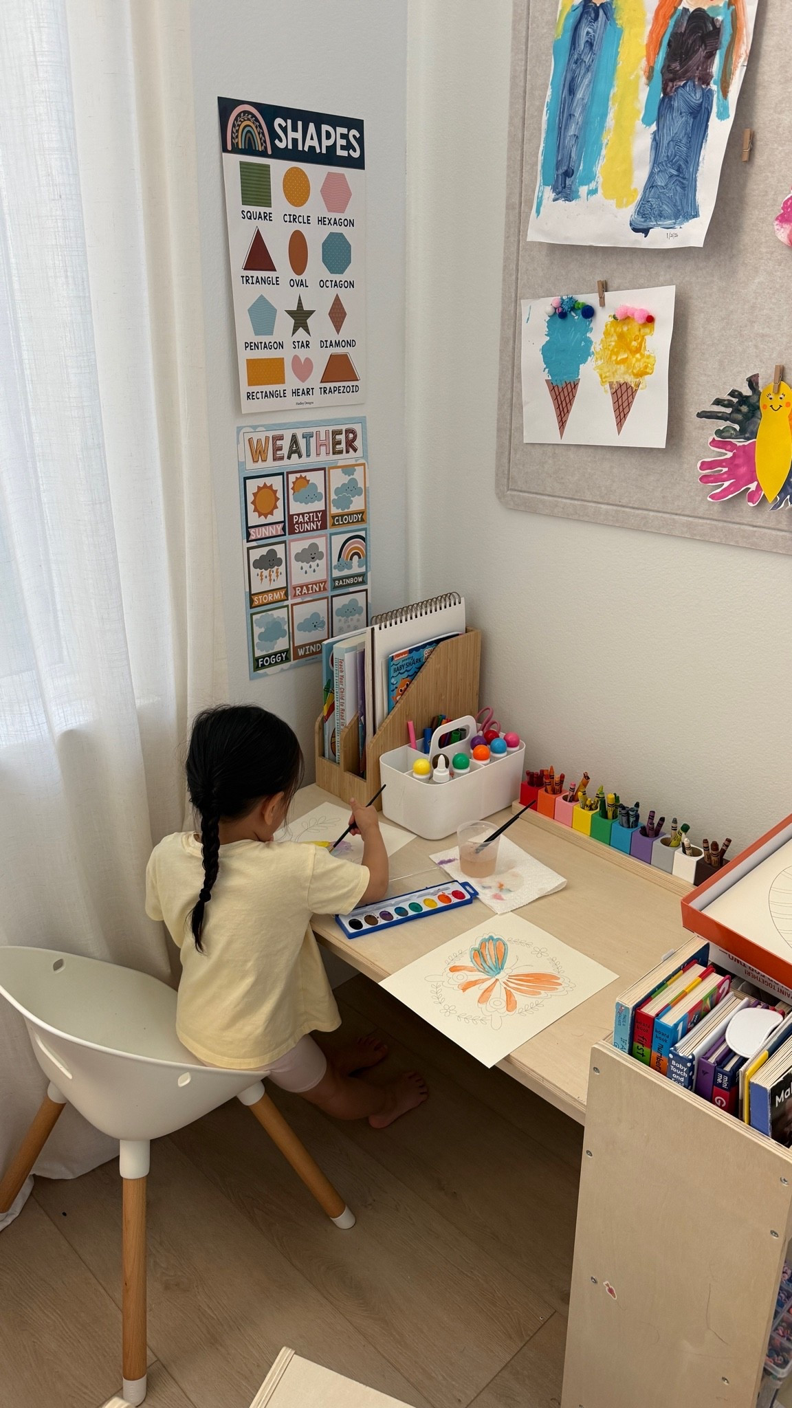 toddler craft/learning corner #PlayCorner #LearningCorner #ToddlerActivities #ToddlerMom #Toddler

#LTKmomlife #LTKHome #LTKKids