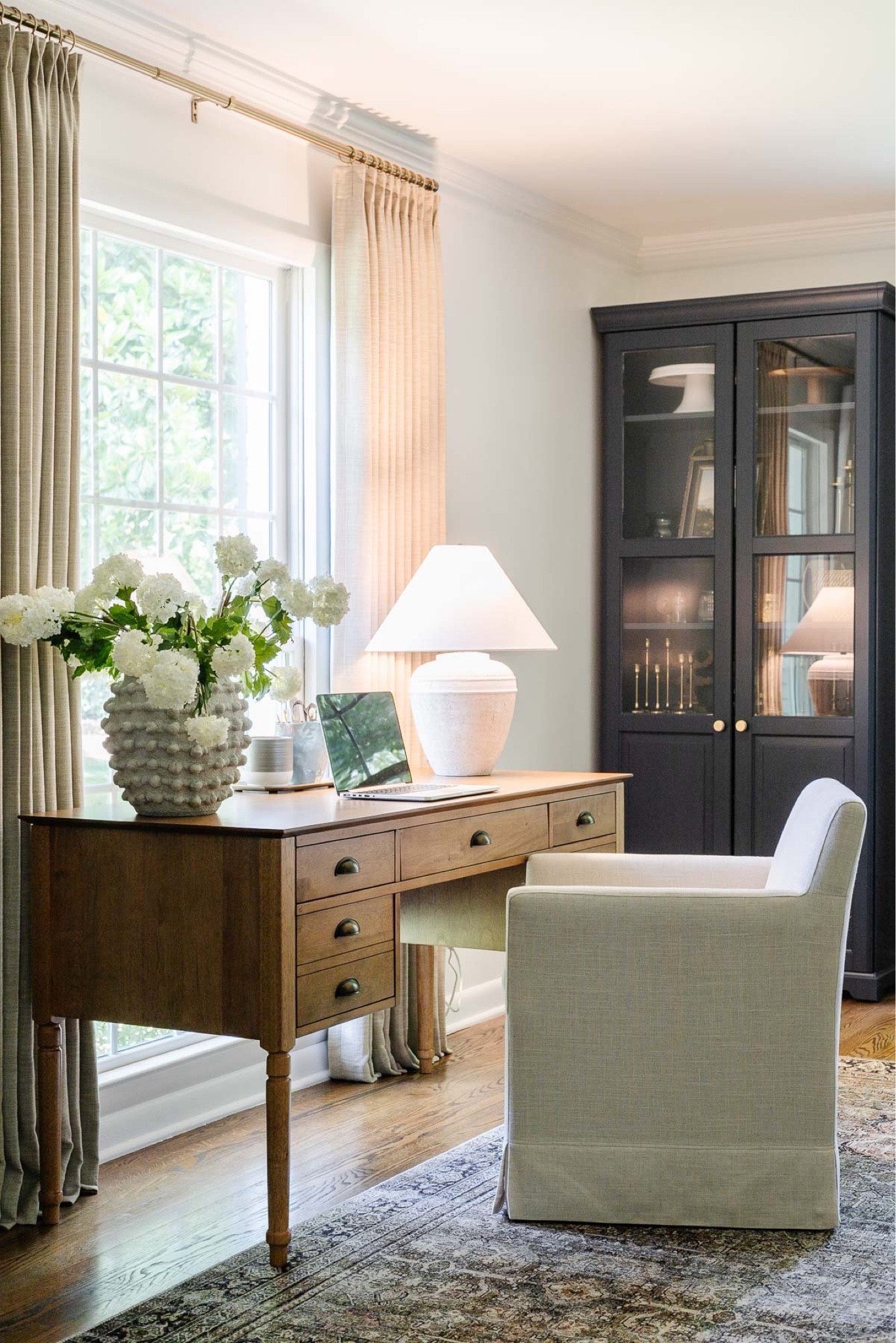 Refresh your office and you’ll want to work ;) 

#OfficeRefresh #OfficeIdeas #OfficeDecor #OfficeDesk #OfficeChair #UpholsteredChair #AnthropologieVase #PleatedCurtains 

#LTKHome