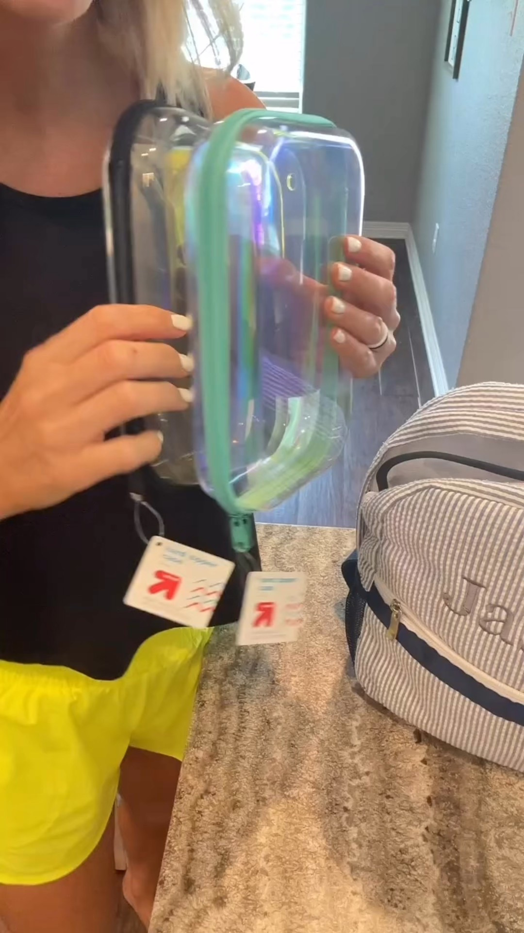 They’re back!!!! My favorite way to store my kiddos snacks in their backpacks & my pool bag so they don’t get crushed! 🙅🏼‍♀️ I was so tired of wasting snacks is because they would turn in to crumbs or the bars would be flat or mushy.🤢 Save those snacks with these hard sided clear zipper pencil cases. 