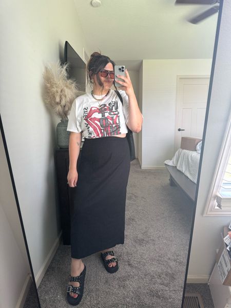 Midsize summer outfit!!!

I needed a bloat friendly outfit so linen maxi skirt it was! This is old navy and I’m in size large and this oversized T-shirt fits so oversize, size down if you want a little little looser. I’m an L and it fits so large. Platform black sandals are from target. All my jewelry is Amazon or!

Errands Outfit, Old Navy outfit, midsize outfit, mom outfit, linen skirt

#LTKFindsUnder50 #LTKMidsize #LTKStyleTip