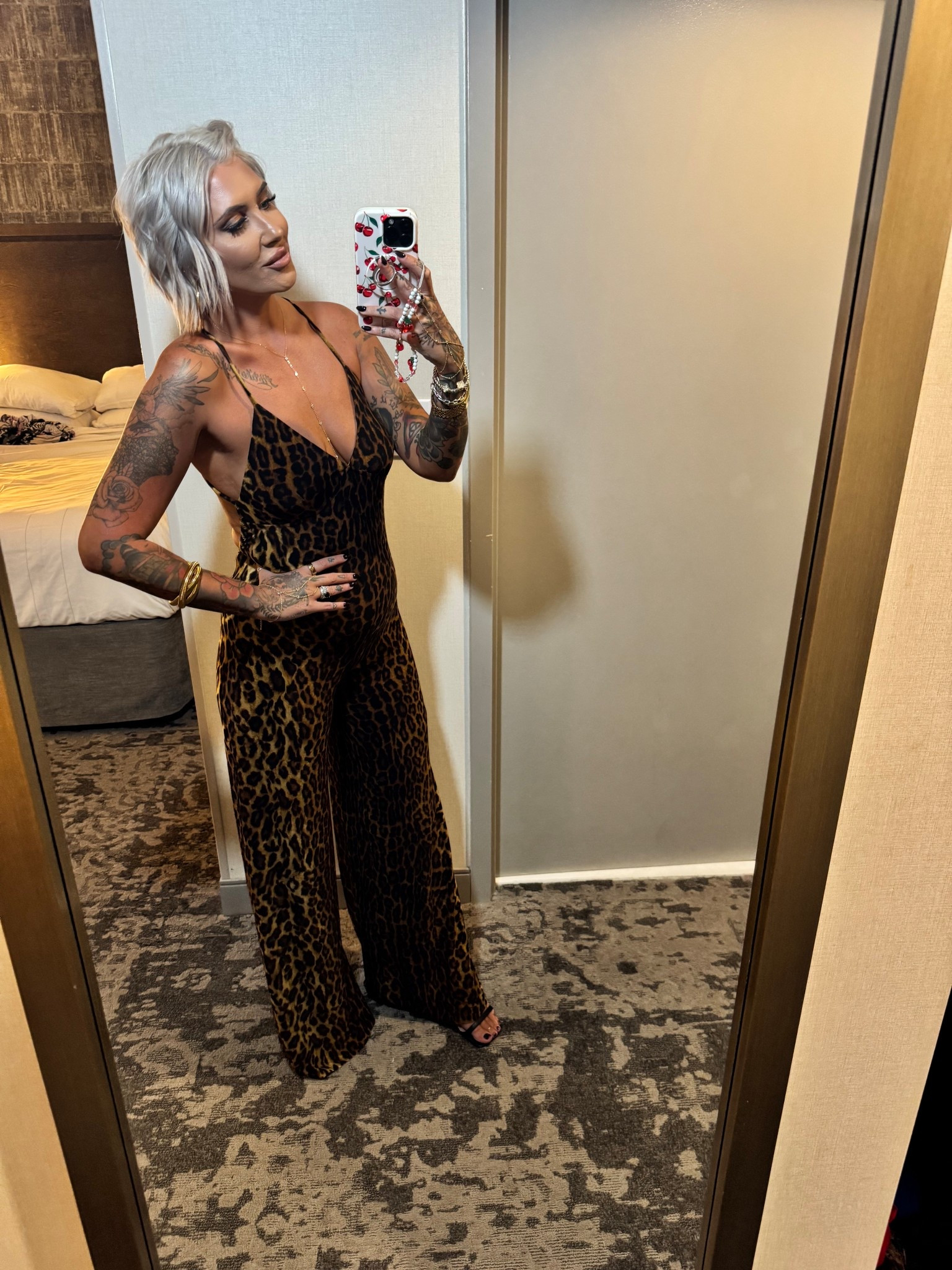 Leopard jumpsuit low back in a size small 

#LTKStyleTip #LTKU #LTKMidsize