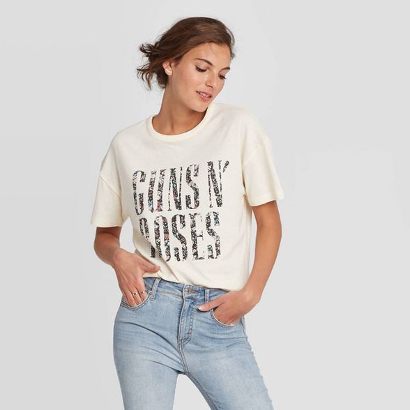 Women's Guns N' Roses Floral Print Short Sleeve Graphic T-Shirt (Juniors') - White | Target