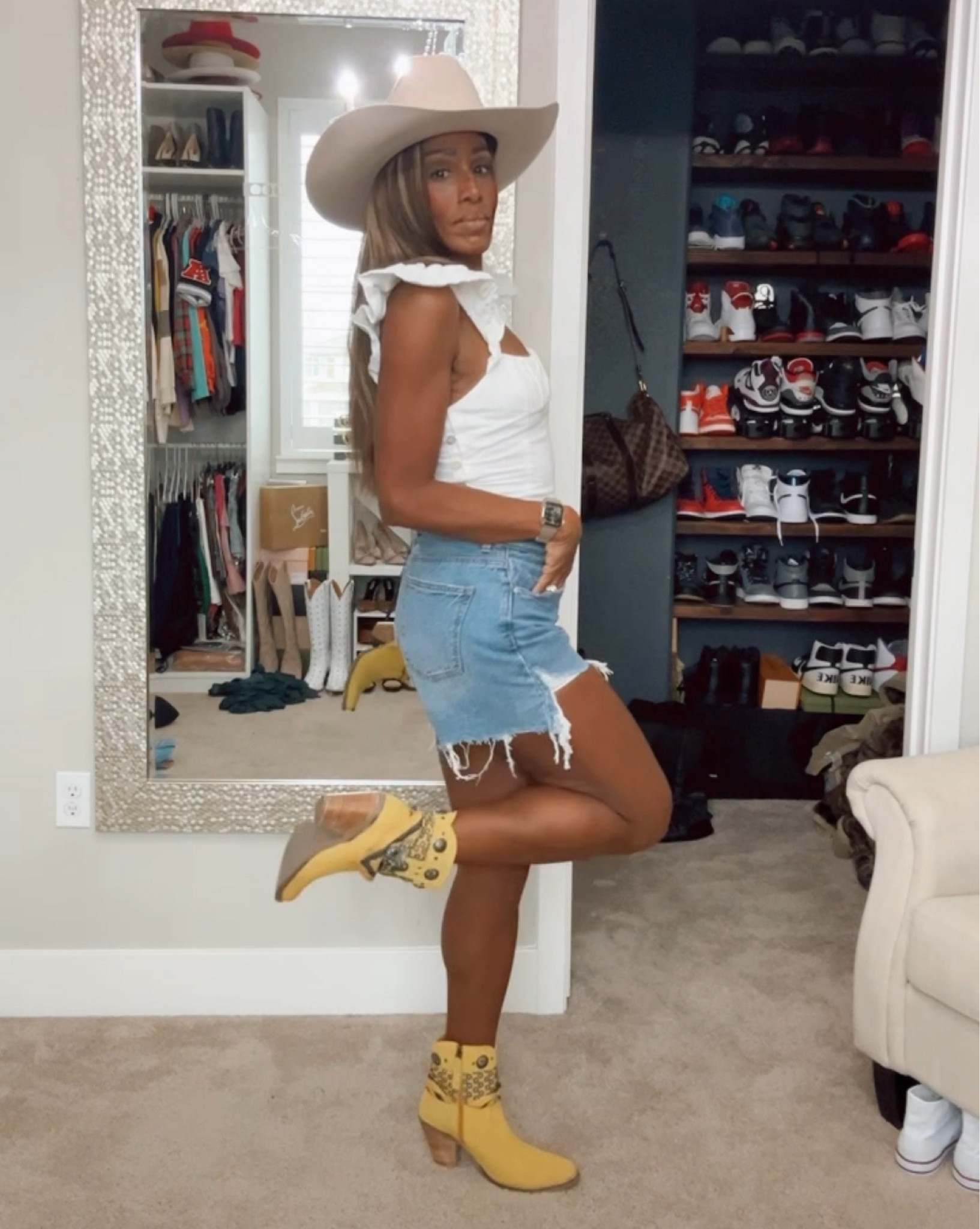 Country era🤠✨

#dingoboots #festivalfashion #festivaloutfit #festivalstyle #bootlover #boothaul #bootgoals #ootd #cowboystyle #cowboyhat #cowgirlstyle #gigipip #statementshoes #cowboycarter #shotgunrider #dingo1969 #countrystyle #countryfashion #westernstyle #westernlifestyle #westernfashion #dingopartner

#LTKshoecrush #LTKFestival #LTKU