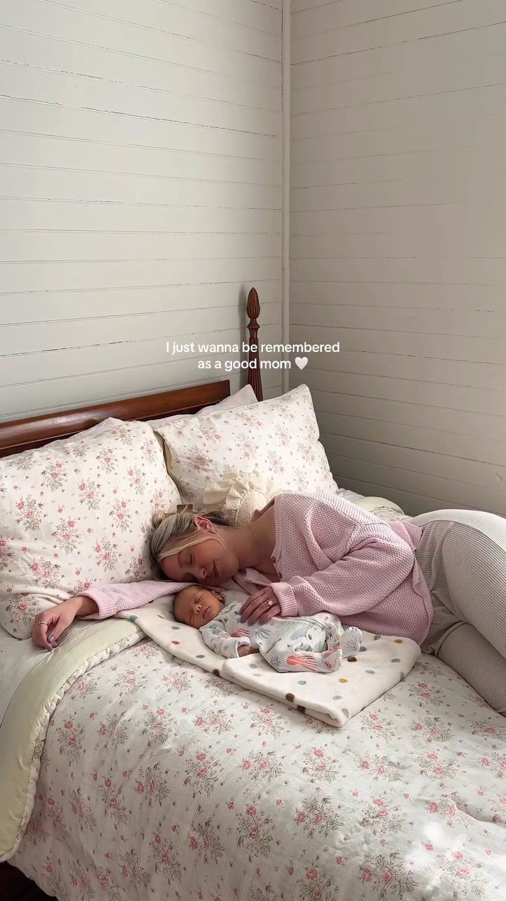 the joy that motherhood brings is unmatched 🫶🏻

#firsttimemommy #newbornbaby #newbornlife #mommyandme #boymomlife