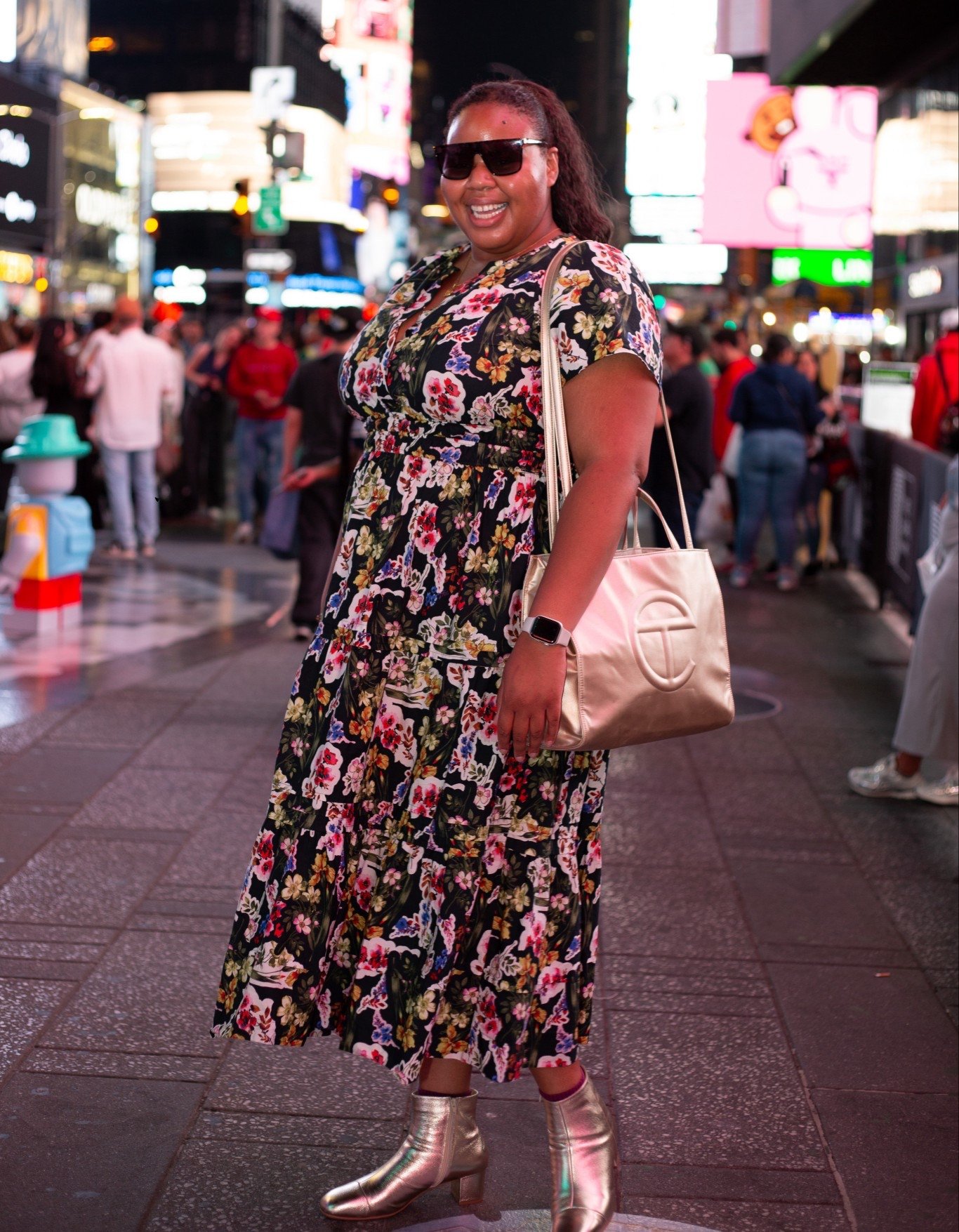 My face seeing that Anthropologie put an extra 40% on sale 🙌🏾

I love getting dresses and skirts from Anthropologie. As a 6’2” tall plus size woman, I grab 2X. Their dresses and skirts are usually long enough for me and I love that several of their styles have pockets 🤎

Side note: I linked the exact style of dress I’m wearing but the pattern I’m wearing is sold out. 

#LTKPlusSize #LTKSaleAlert #LTKTall