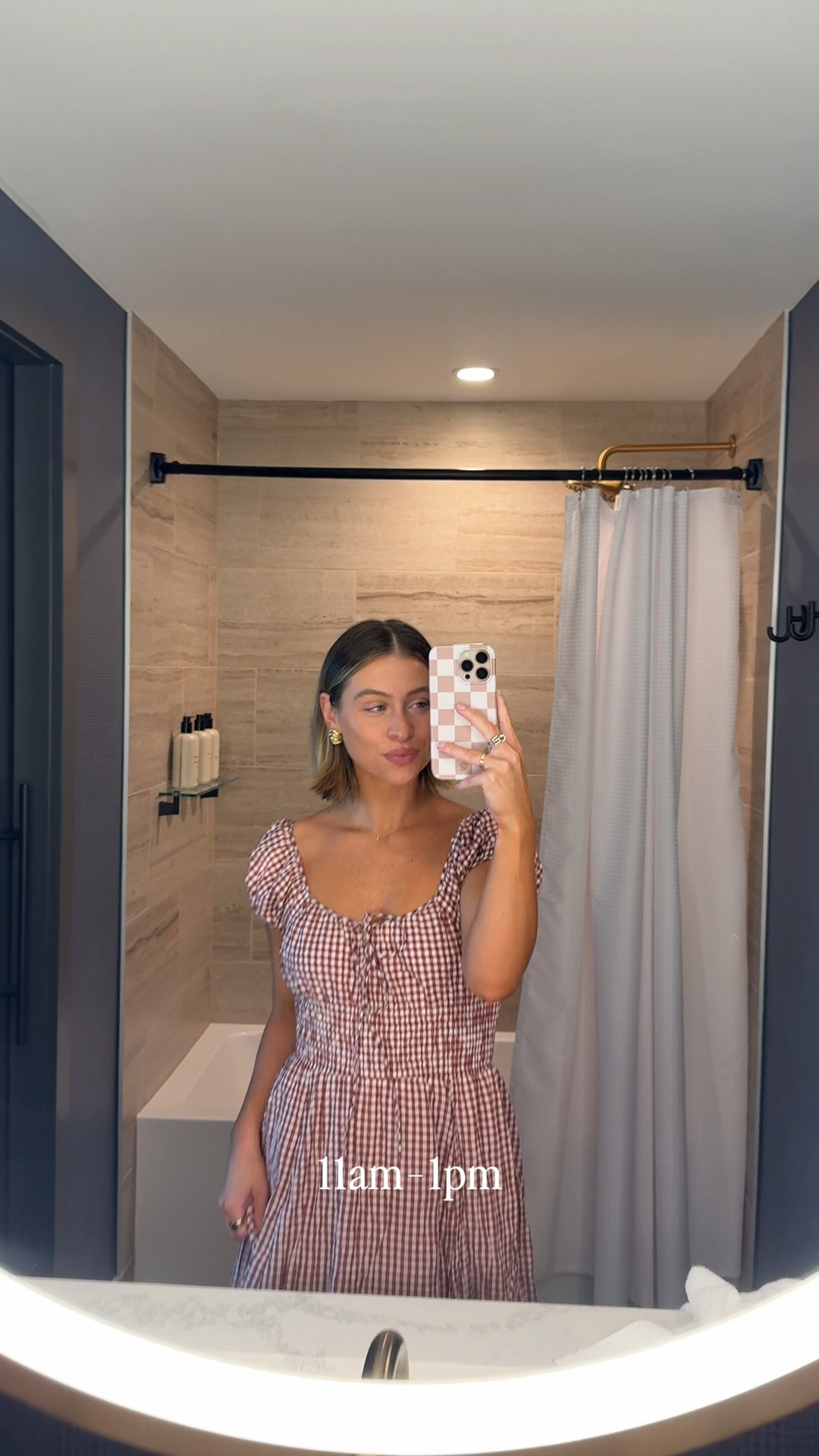 Travel vlog!! So excited to be here. Set is size small and runs a little big 

#LTKTravel #LTKCon #LTKPetite