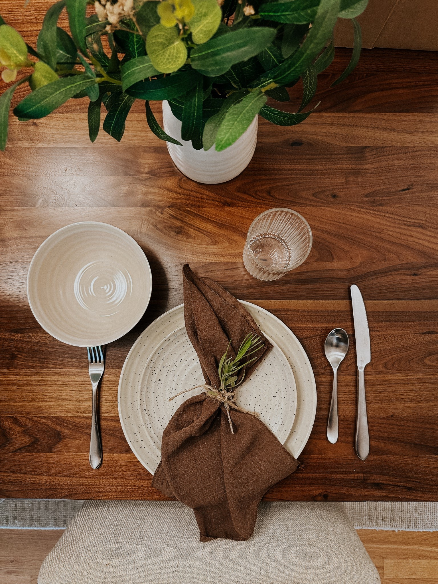 Summer tablescape idea 



#LTKSeasonal #LTKSummerEdit #LTKHome